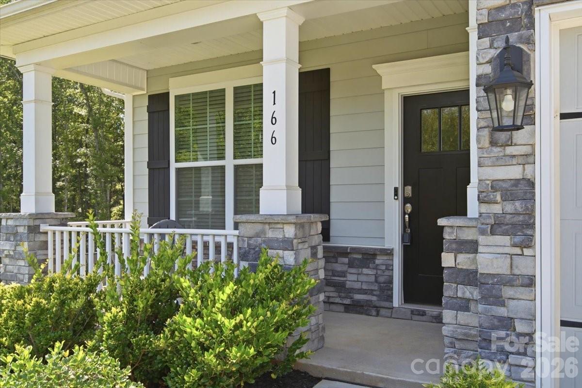 Single Family Residence at 166 Aviendha Lane, Troutman, photo 3 of 47