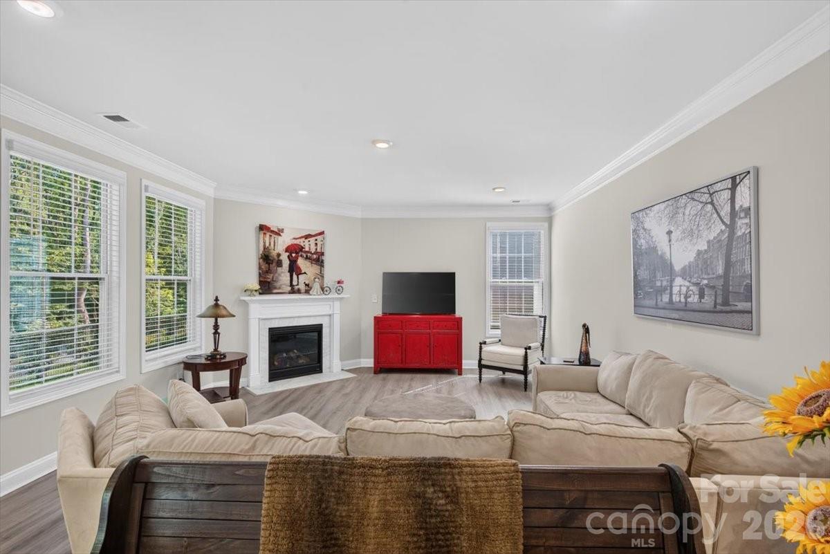 Single Family Residence at 166 Aviendha Lane, Troutman, photo 15 of 47