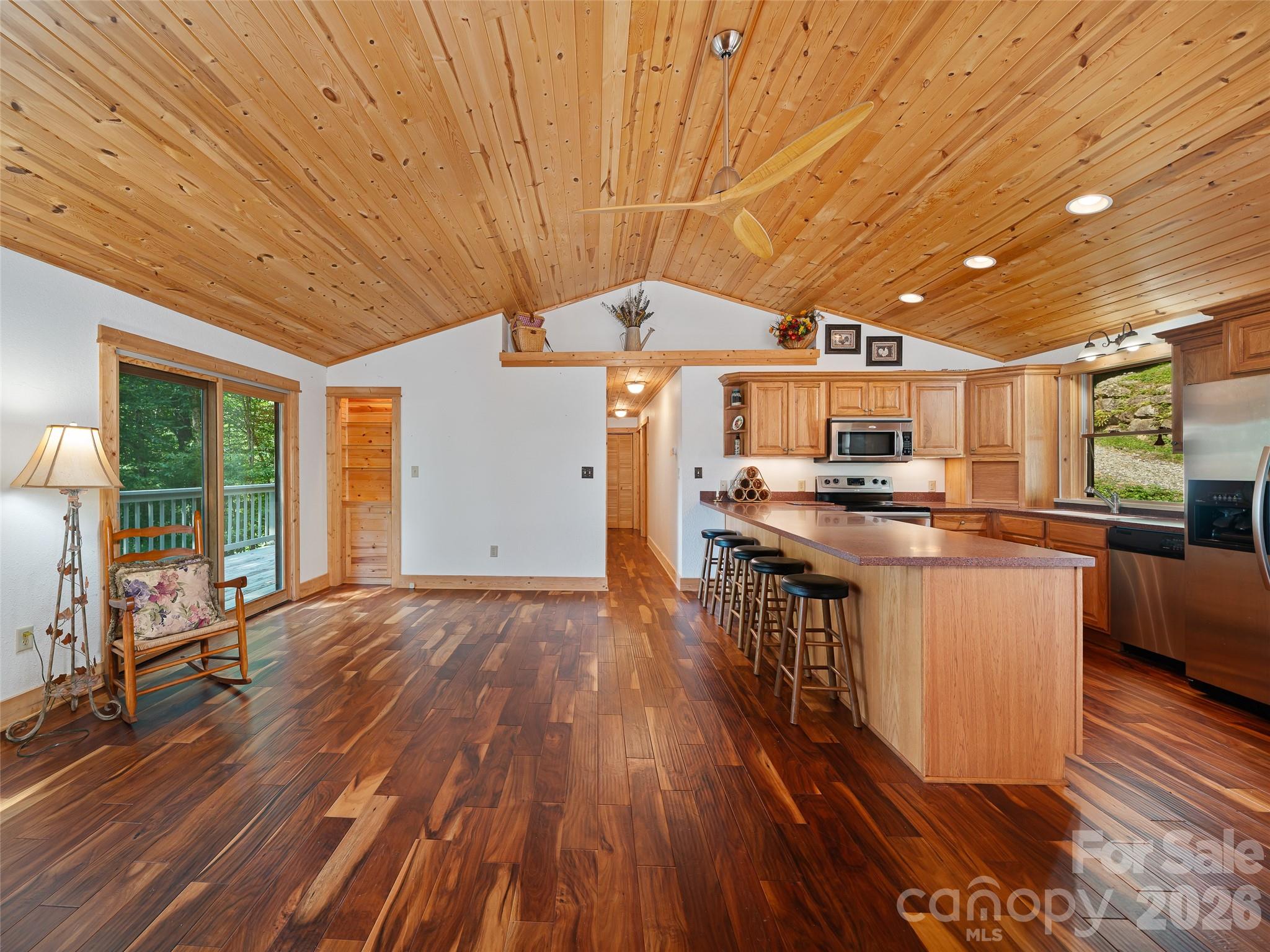 Single Family Residence at 73 Oak Ridge Court, Mars Hill, photo 6 of 44