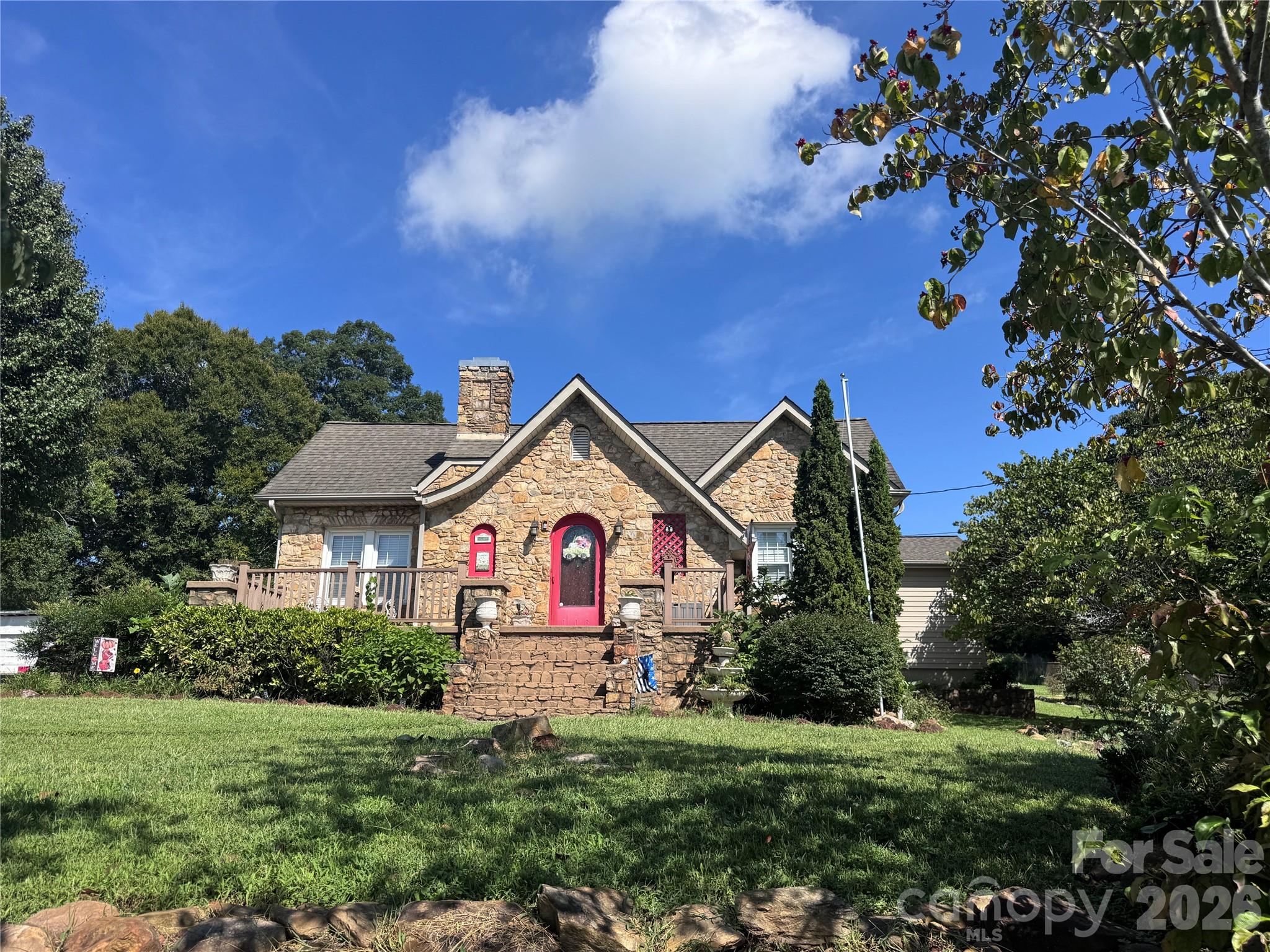 Front of house - 106 Myrtle Street, Morganton