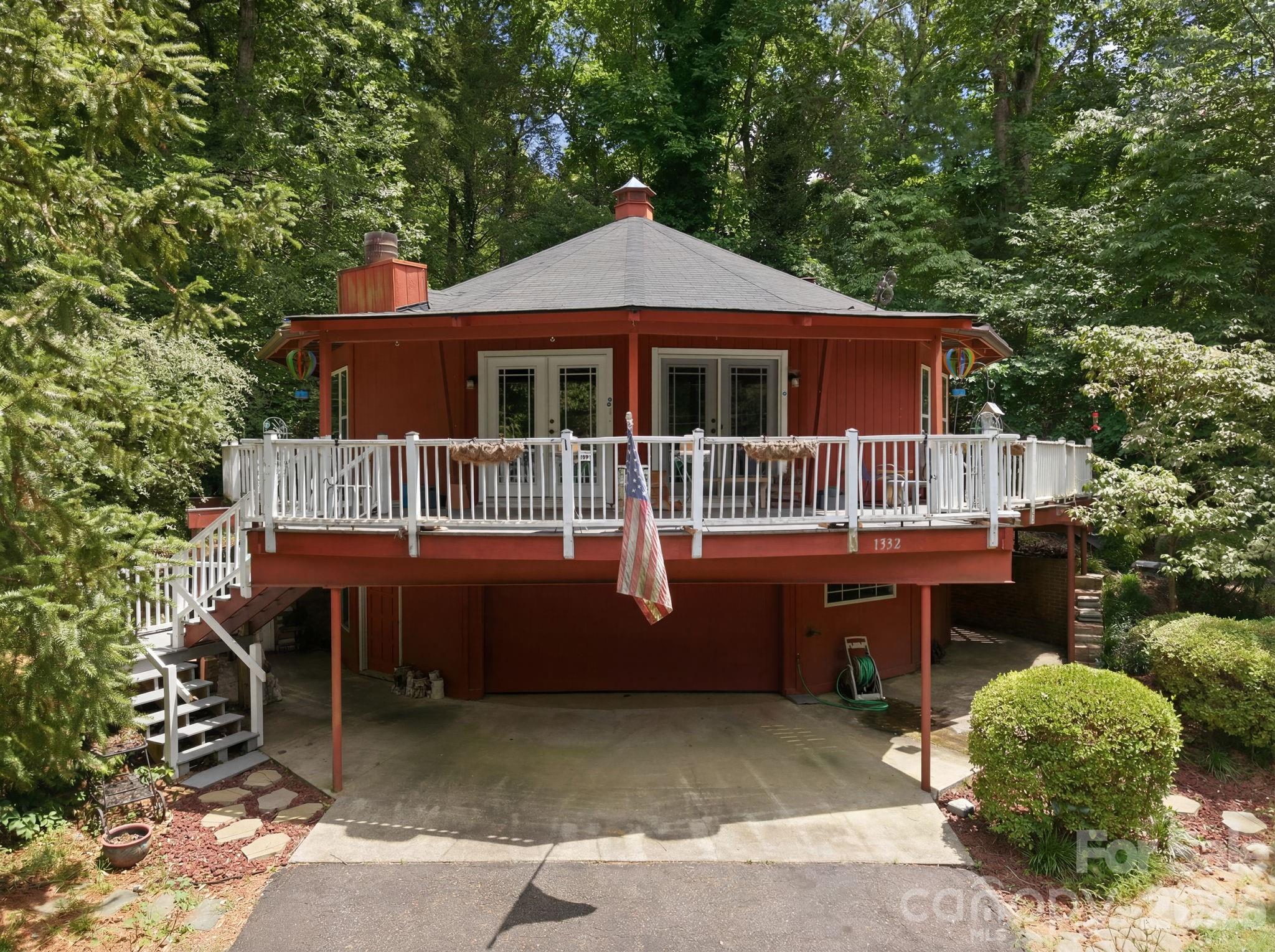 Single Family Residence at 1332 Fairway Drive, Newton, photo 3 of 38