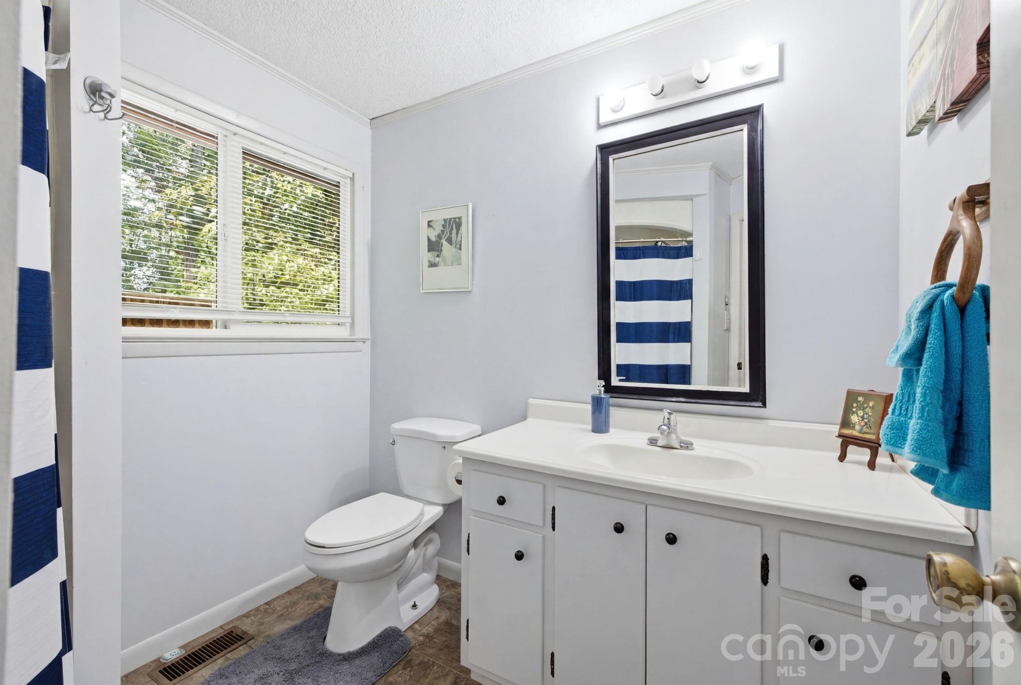 Single Family Residence at 1332 Fairway Drive, Newton, photo 23 of 38