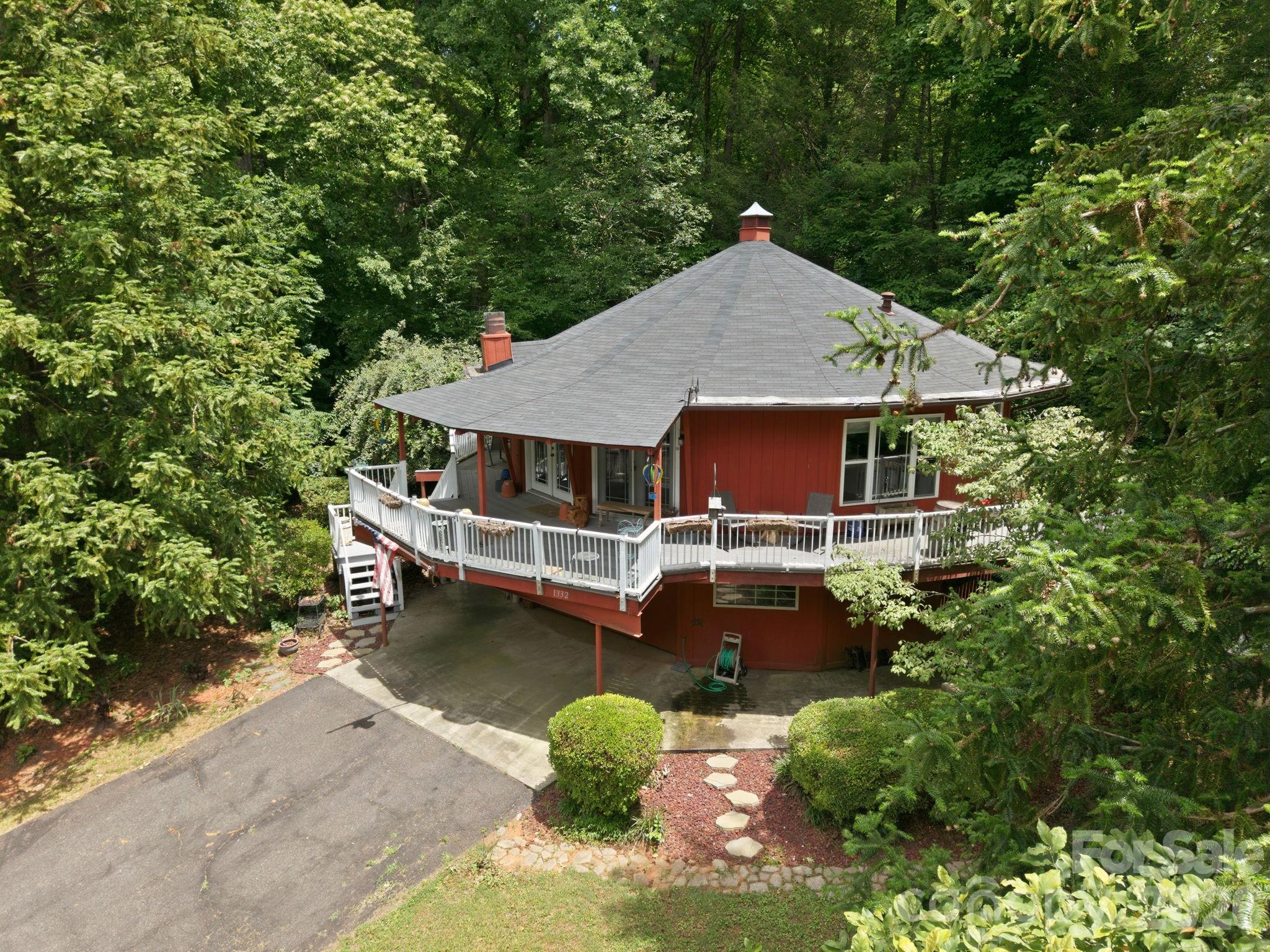 Single Family Residence at 1332 Fairway Drive, Newton, photo 37 of 38