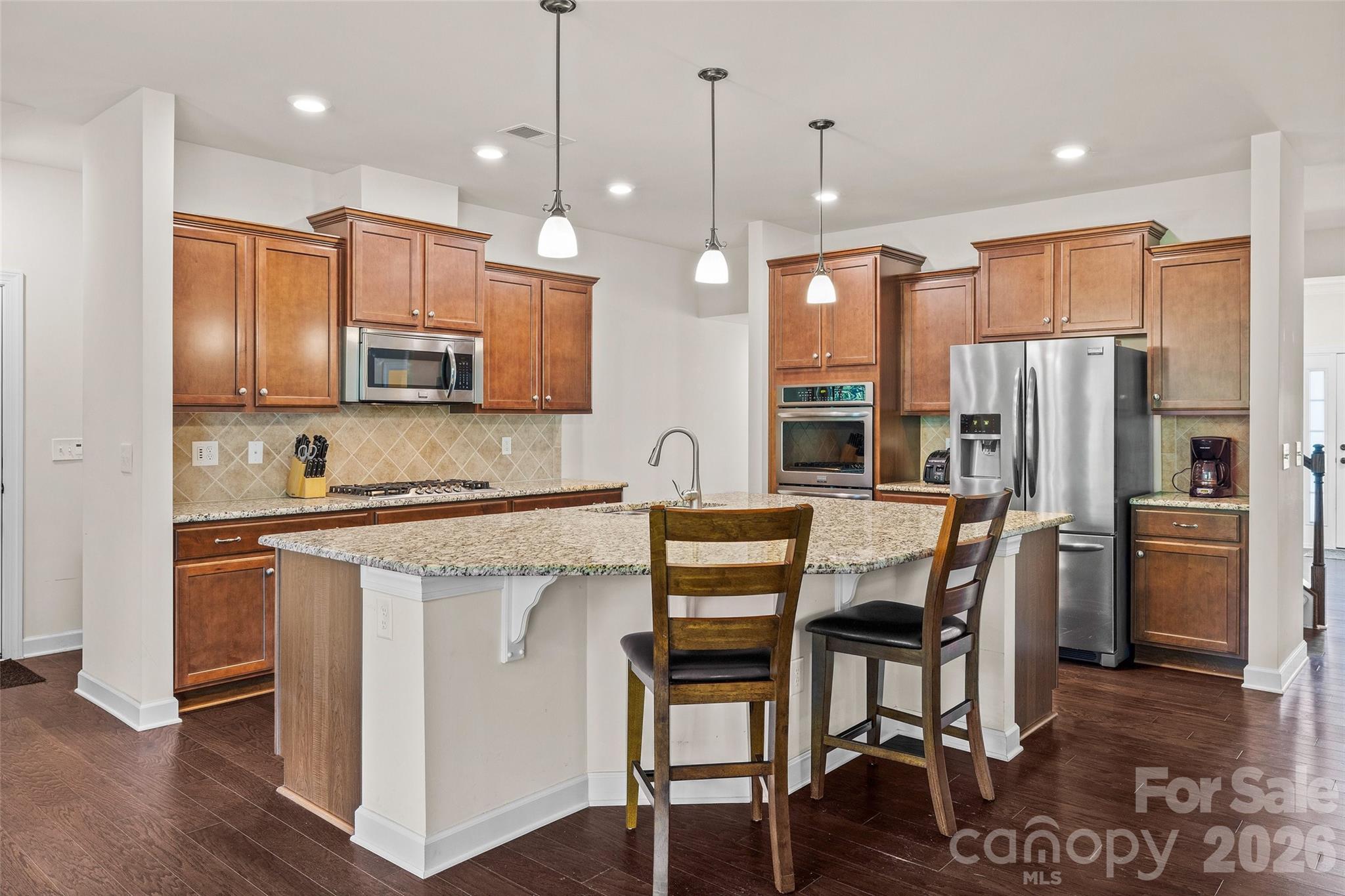 Single Family Residence at 640 Maple Hill Drive, Fort Mill, photo 11 of 40