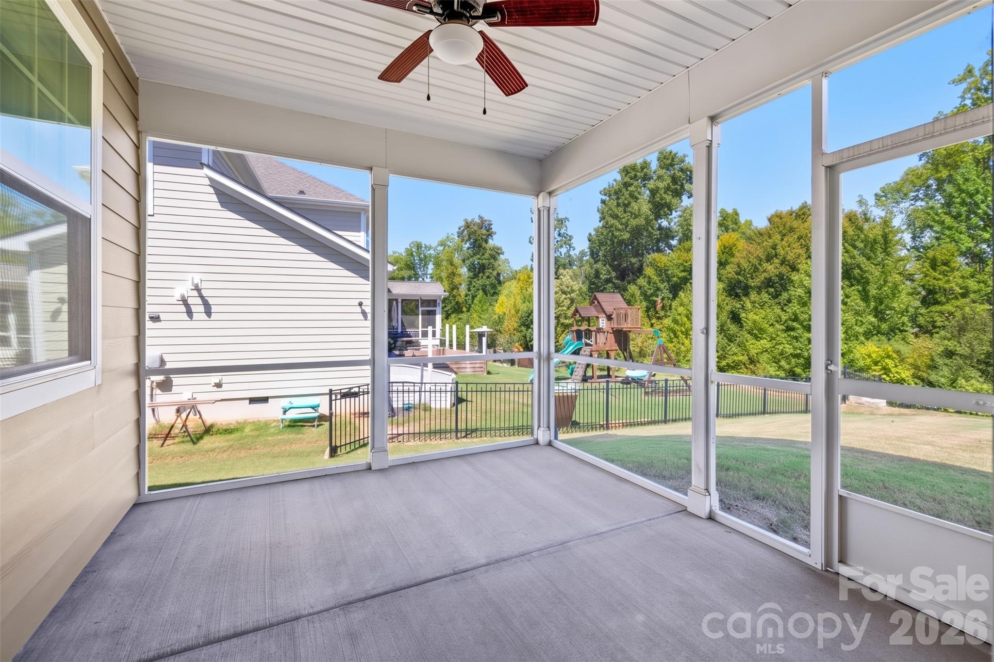Single Family Residence at 640 Maple Hill Drive, Fort Mill, photo 34 of 40