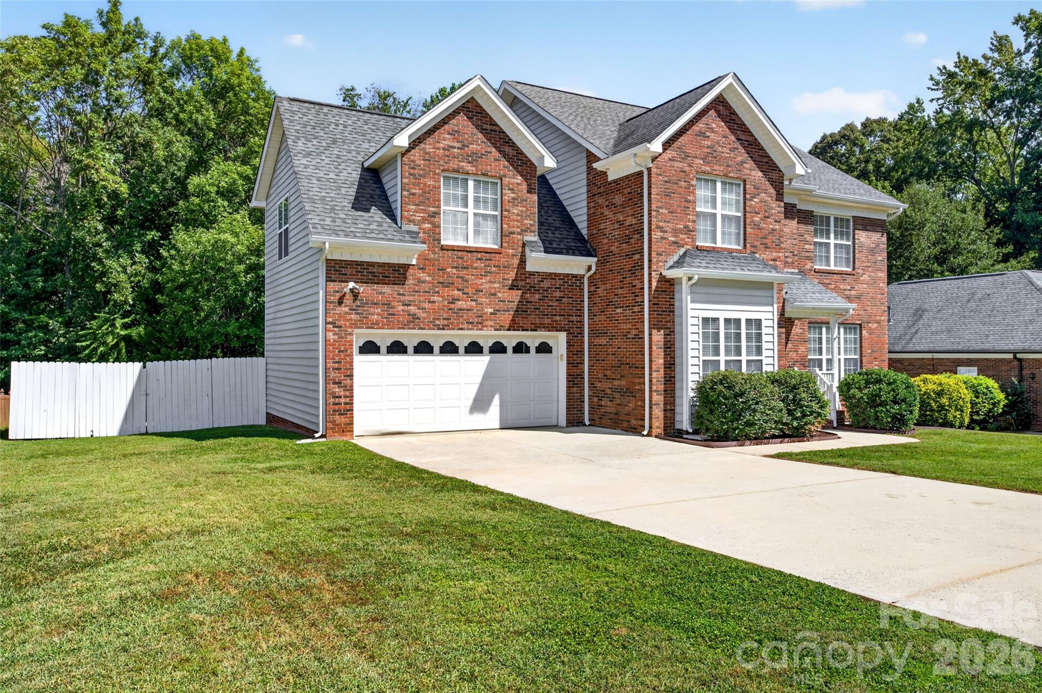 Single Family Residence at 4700 Lenden Hall Court, Gastonia, photo 3 of 48