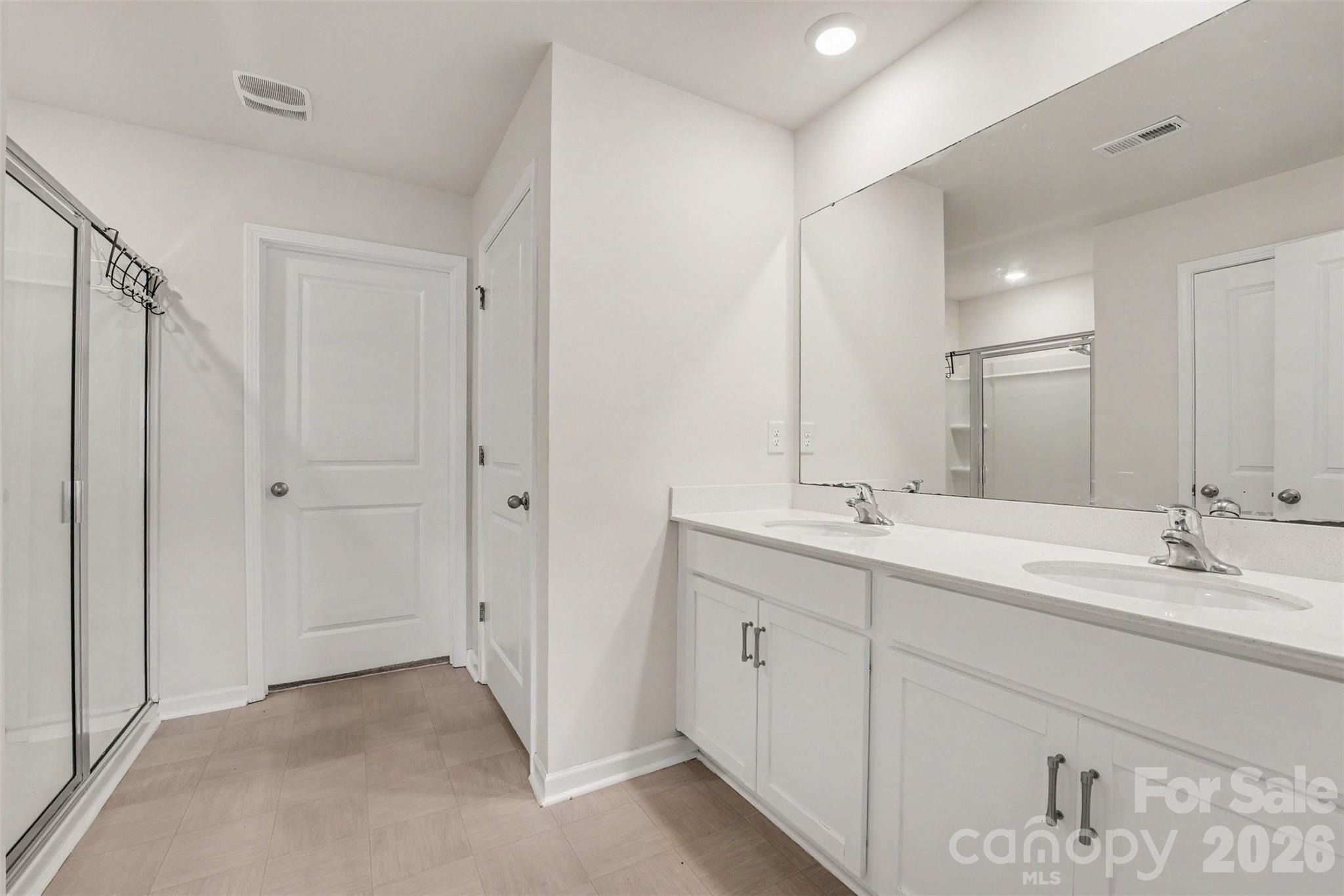 Single Family Residence at 404 Berrybeth Circle, China Grove, photo 20 of 26