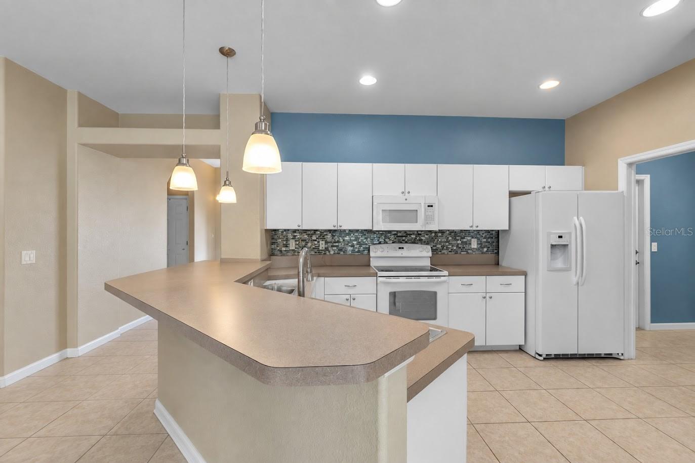 Single Family Residence at 2260 ZUYDER TER, NORTH PORT, photo 24 of 38