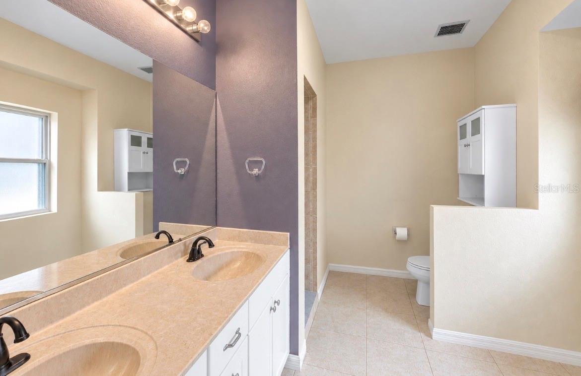 Single Family Residence at 2260 ZUYDER TER, NORTH PORT, photo 35 of 38