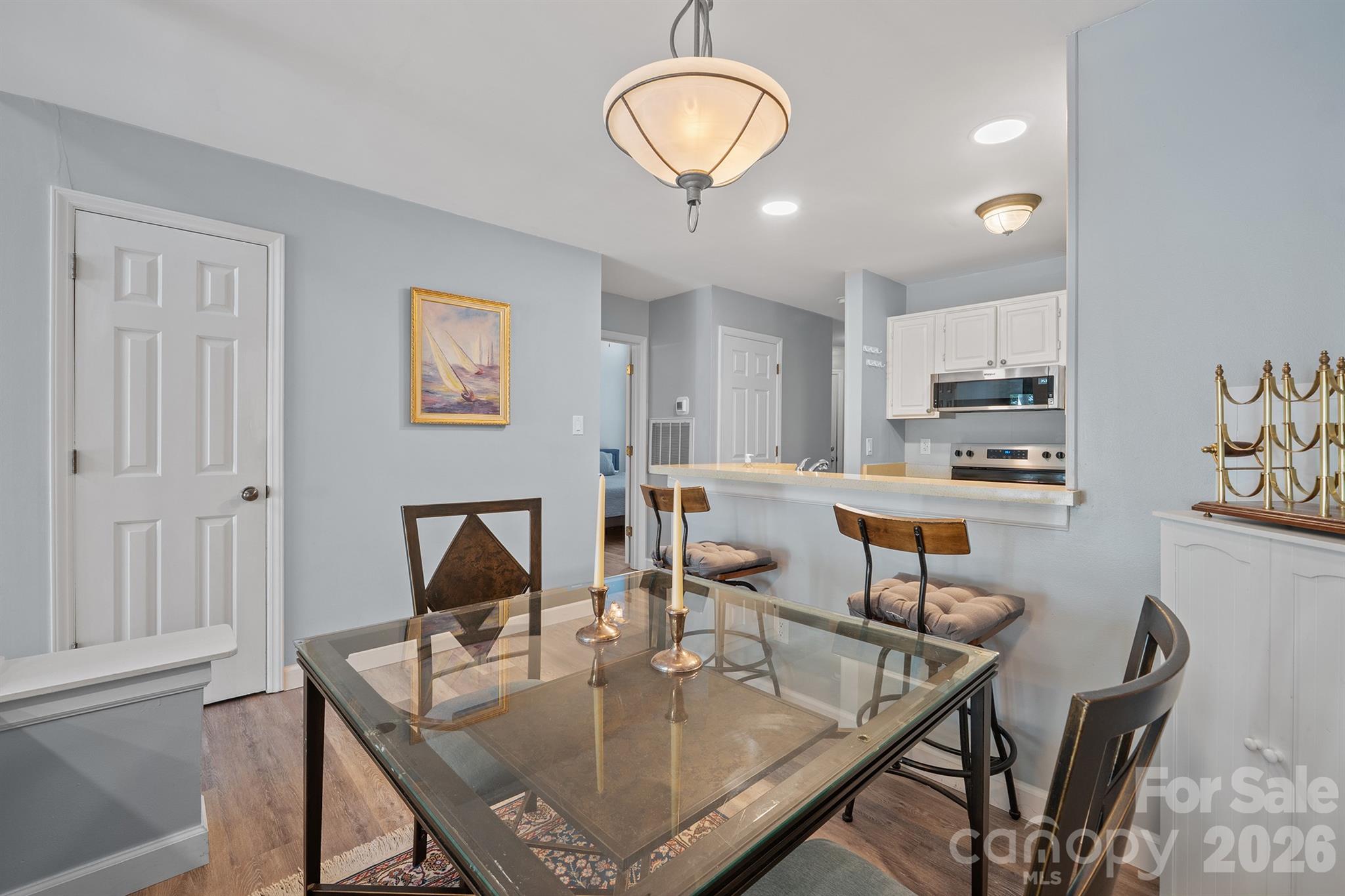 Dining area - 327 Northwest Drive, Davidson