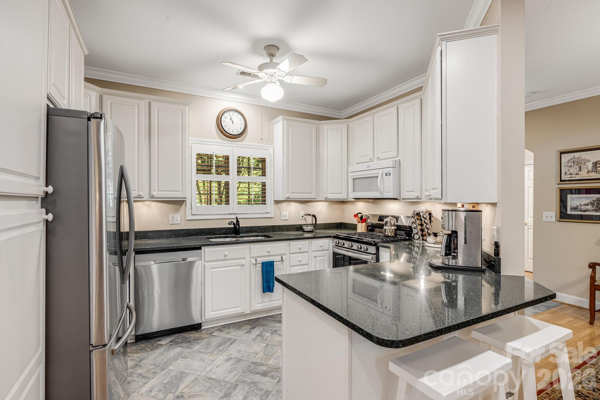 Townhouse at 212 Carriage Springs Way, Hendersonville, photo 12 of 48