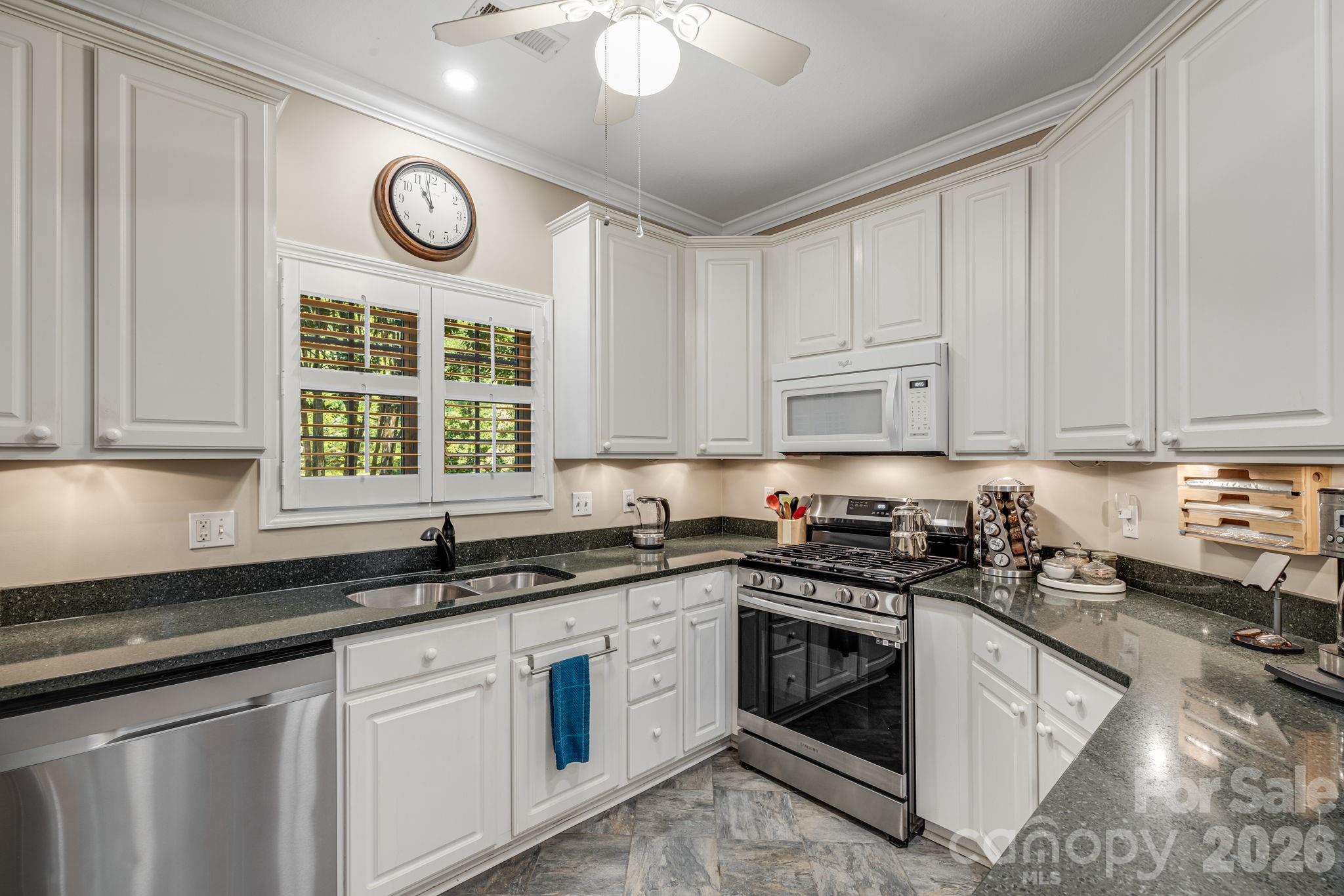 Townhouse at 212 Carriage Springs Way, Hendersonville, photo 13 of 48