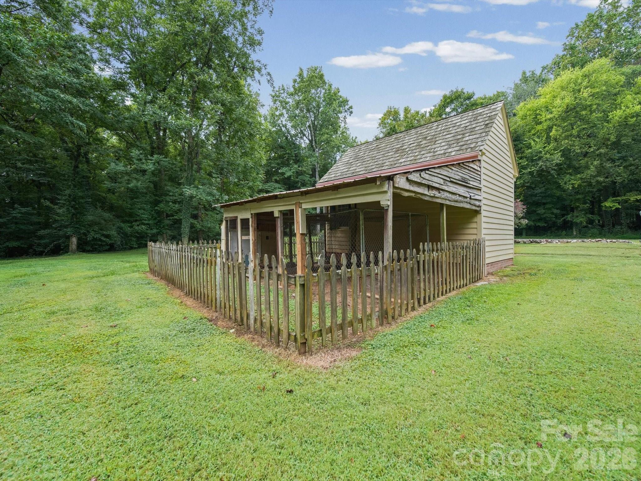 Single Family Residence at 290 E Maple Avenue, Mocksville, photo 37 of 48