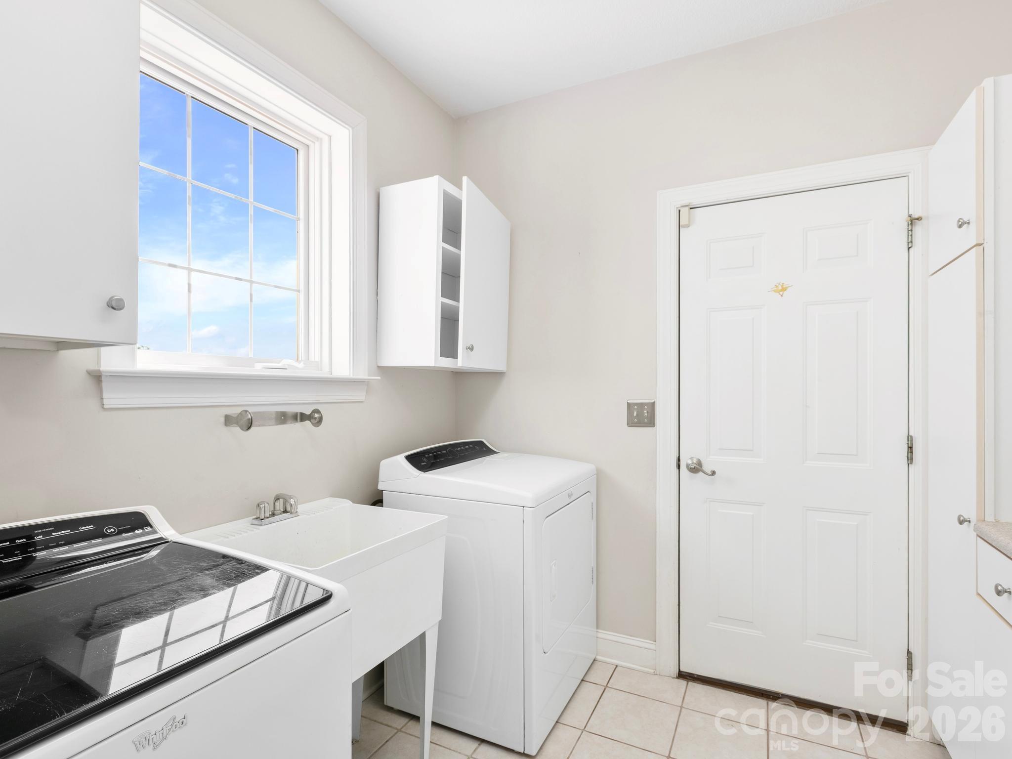 Single Family Residence at 7 Round Robin Lane, Mills River, photo 15 of 33