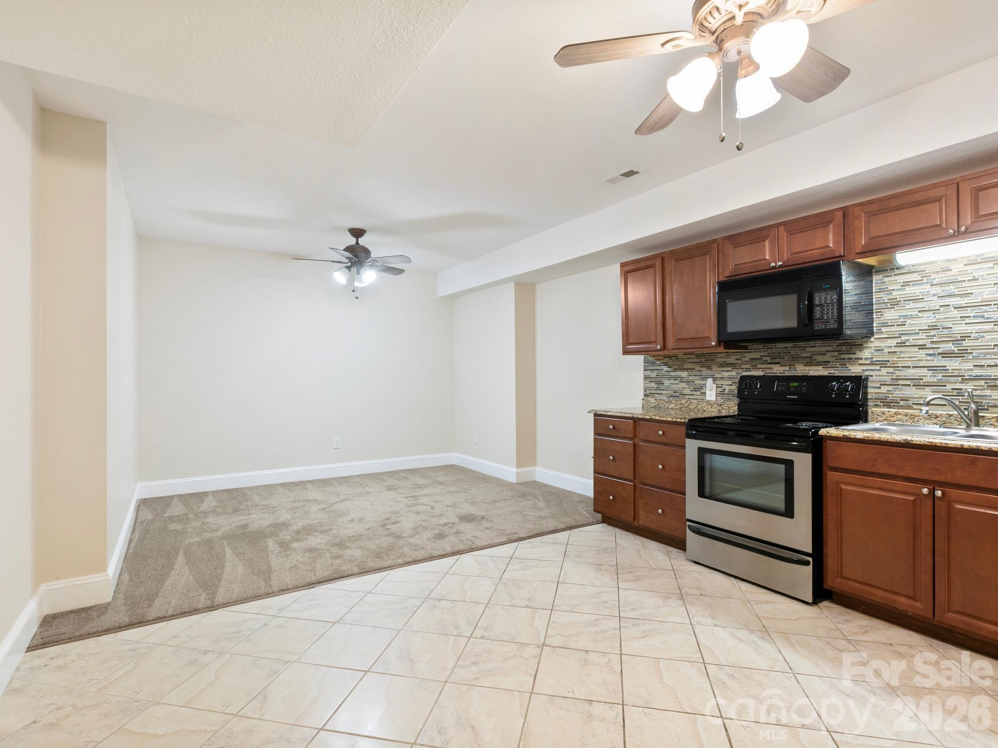 Single Family Residence at 7 Round Robin Lane, Mills River, photo 21 of 33
