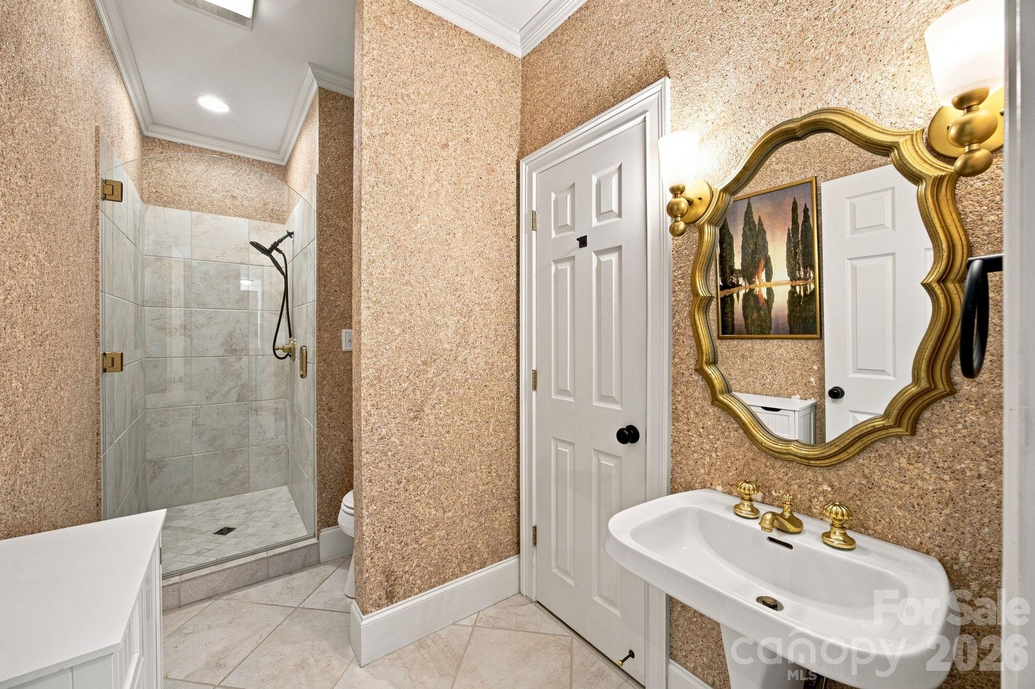 Single Family Residence at 3726 Ashford Leigh Court, Charlotte, photo 8 of 48