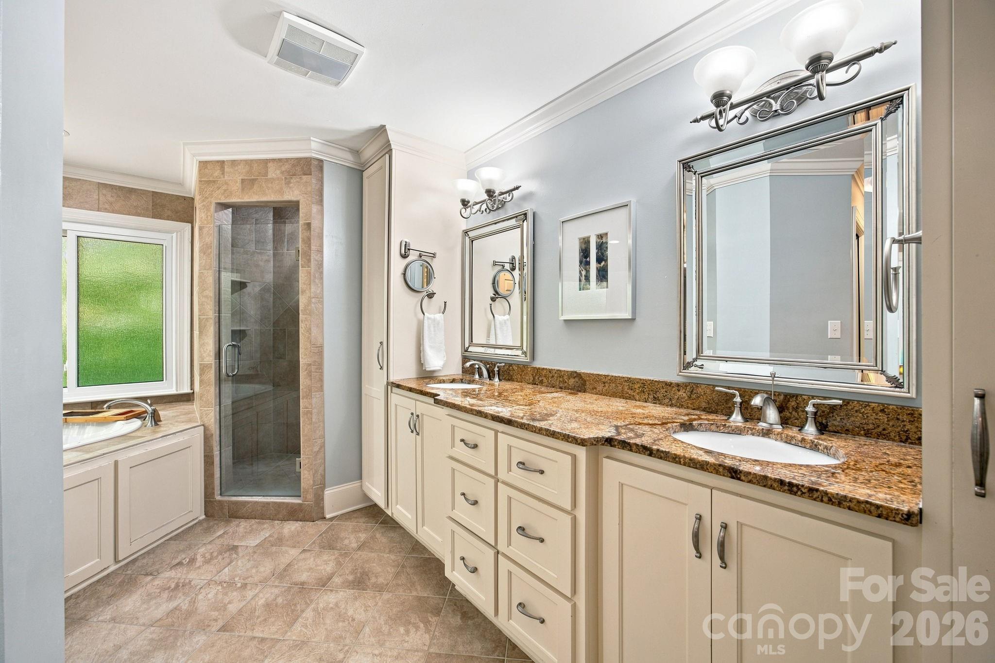 Single Family Residence at 3726 Ashford Leigh Court, Charlotte, photo 21 of 48