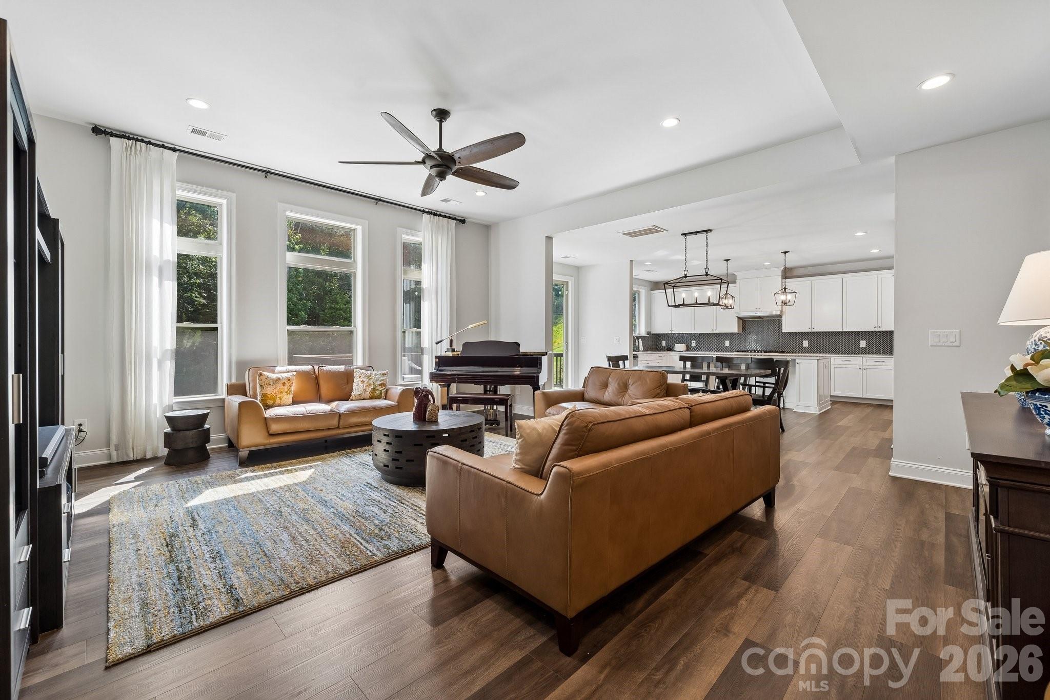 Single Family Residence at 263 Forsythia Lane, Tega Cay, photo 8 of 37
