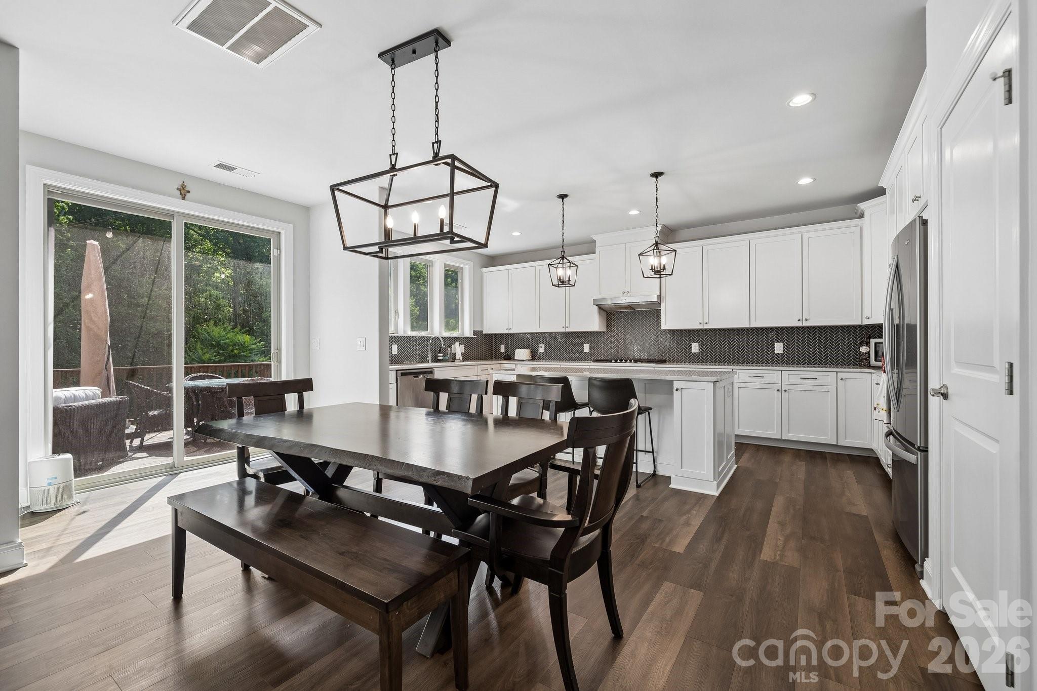 Single Family Residence at 263 Forsythia Lane, Tega Cay, photo 12 of 37