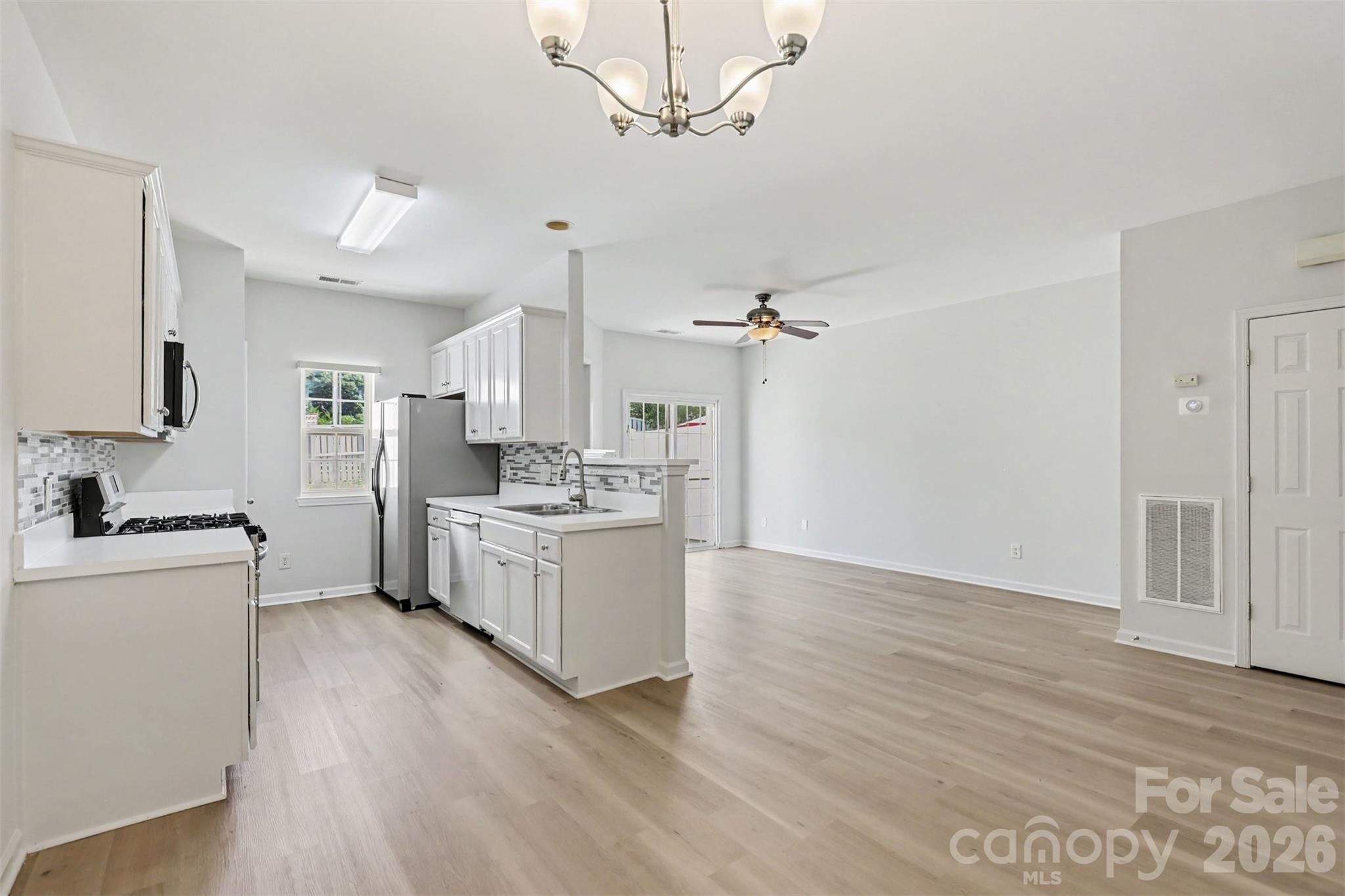 Townhouse at 9610 Walkers Glen Drive NW, Concord, photo 9 of 40