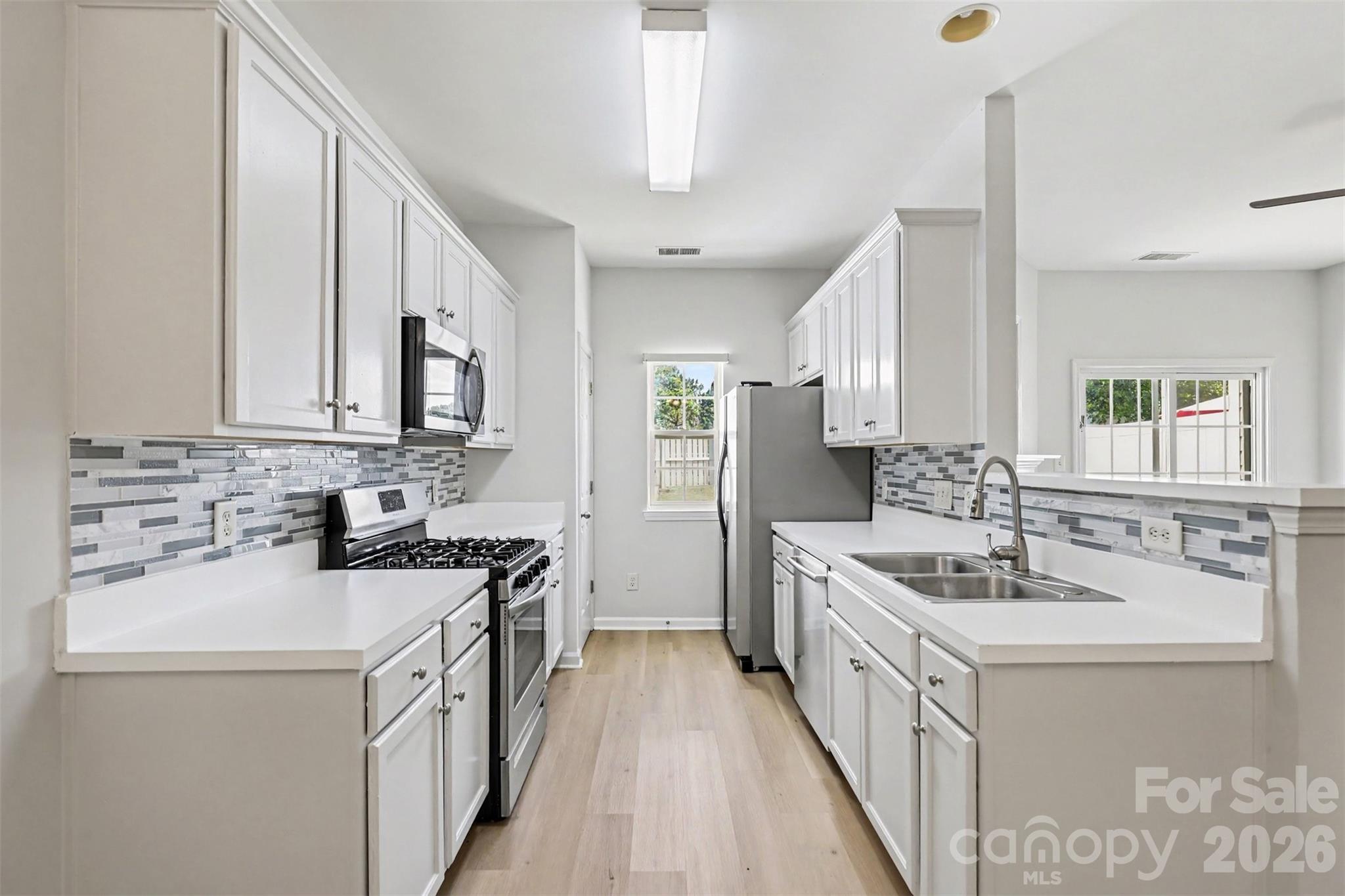 Townhouse at 9610 Walkers Glen Drive NW, Concord, photo 11 of 40