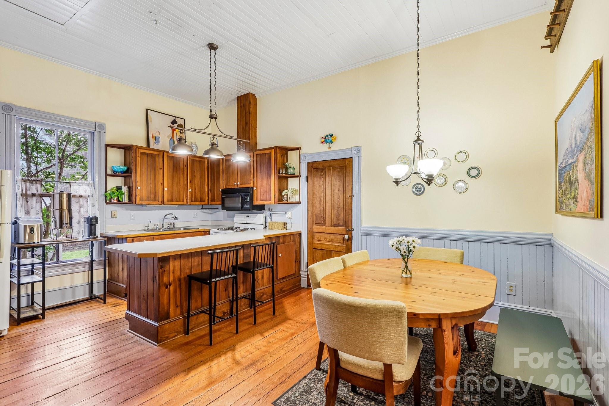 Single Family Residence at 29 Tribune Avenue SW, Concord, photo 8 of 28