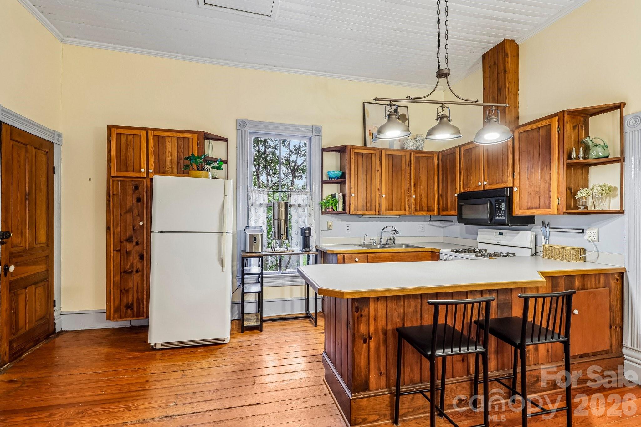 Single Family Residence at 29 Tribune Avenue SW, Concord, photo 10 of 28