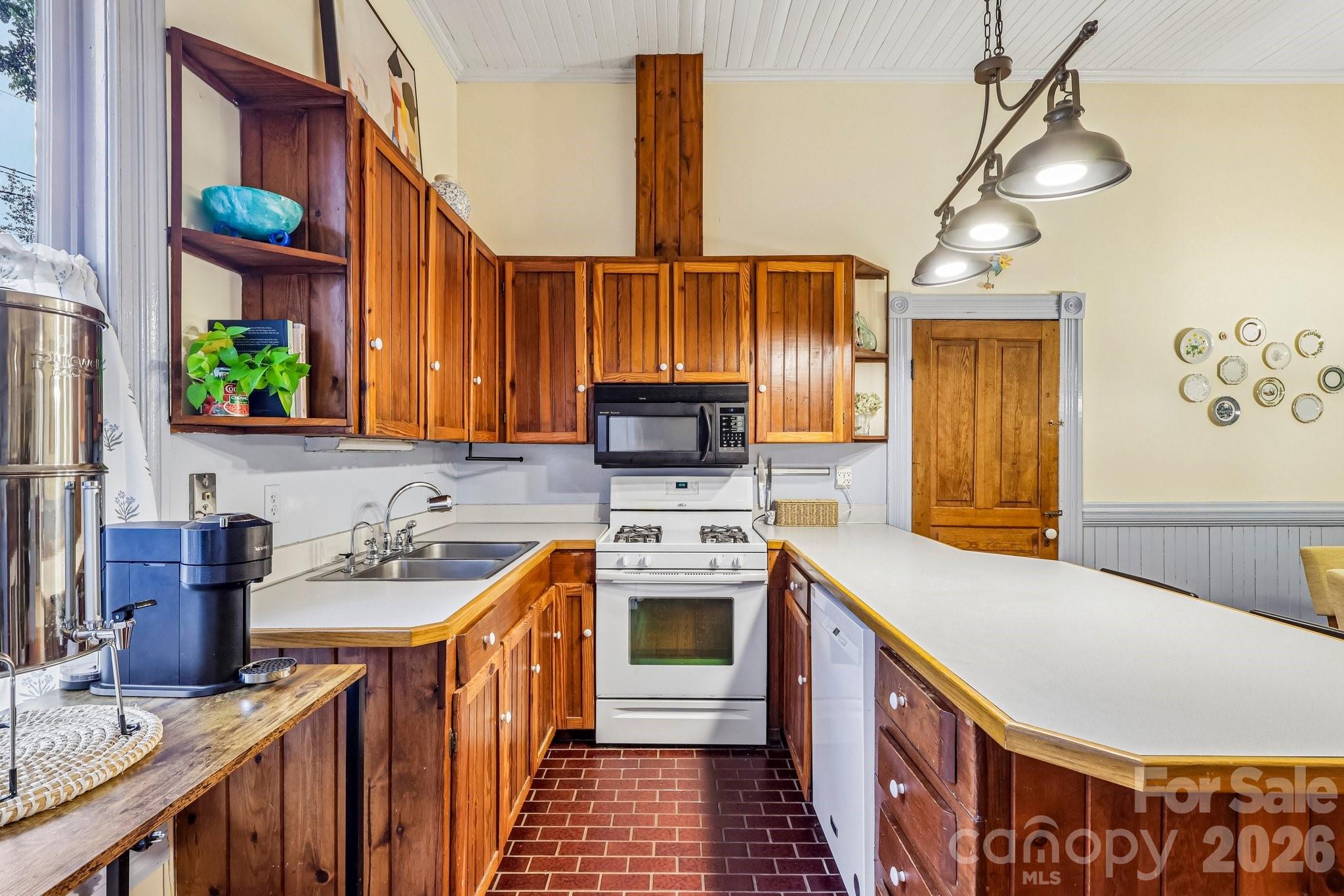 Single Family Residence at 29 Tribune Avenue SW, Concord, photo 11 of 28