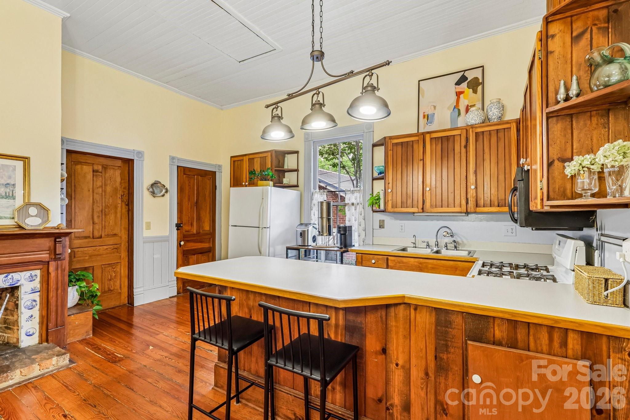 Single Family Residence at 29 Tribune Avenue SW, Concord, photo 12 of 28