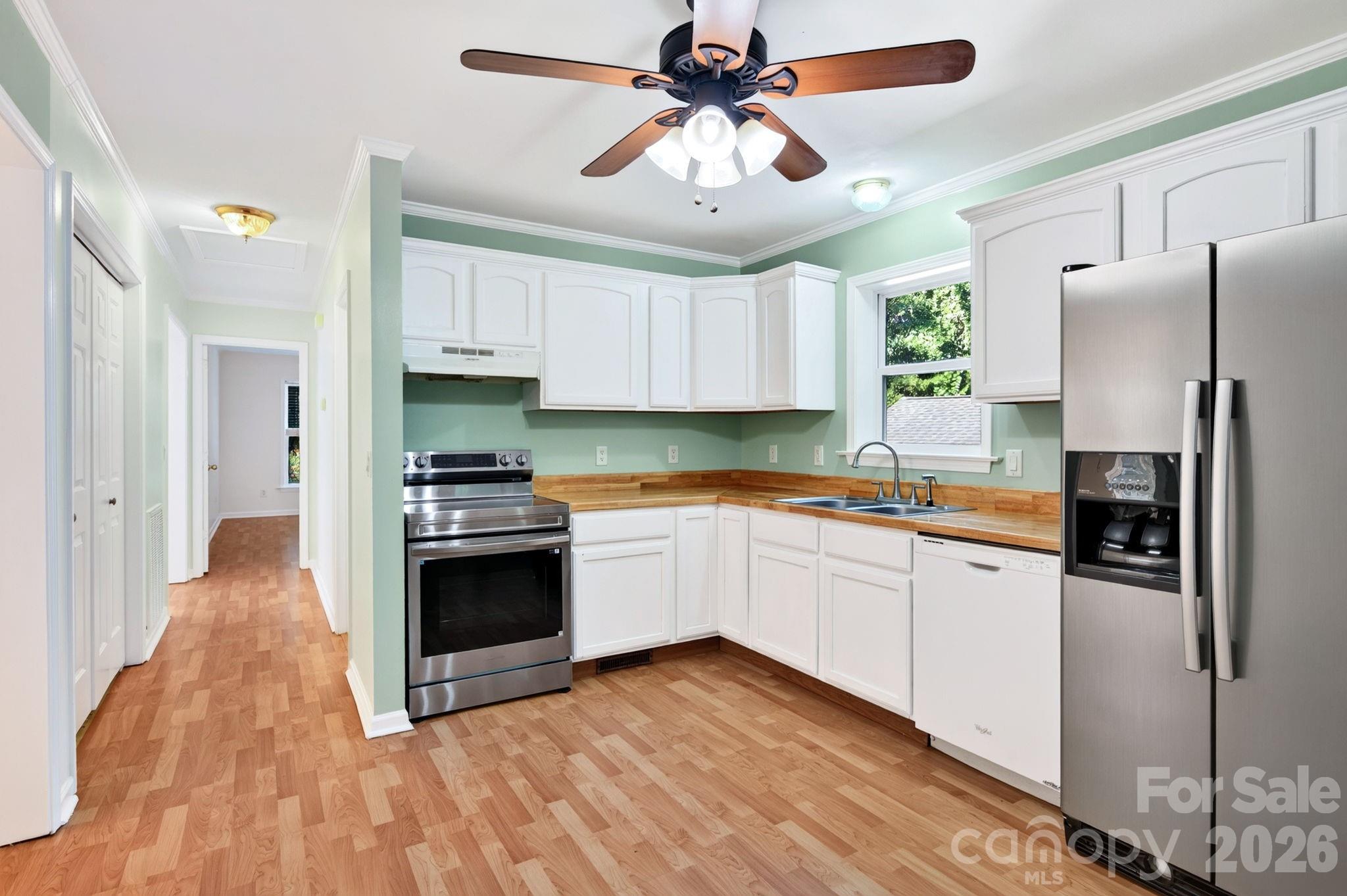 Single Family Residence at 47 Wilmington Street, Asheville, photo 7 of 23