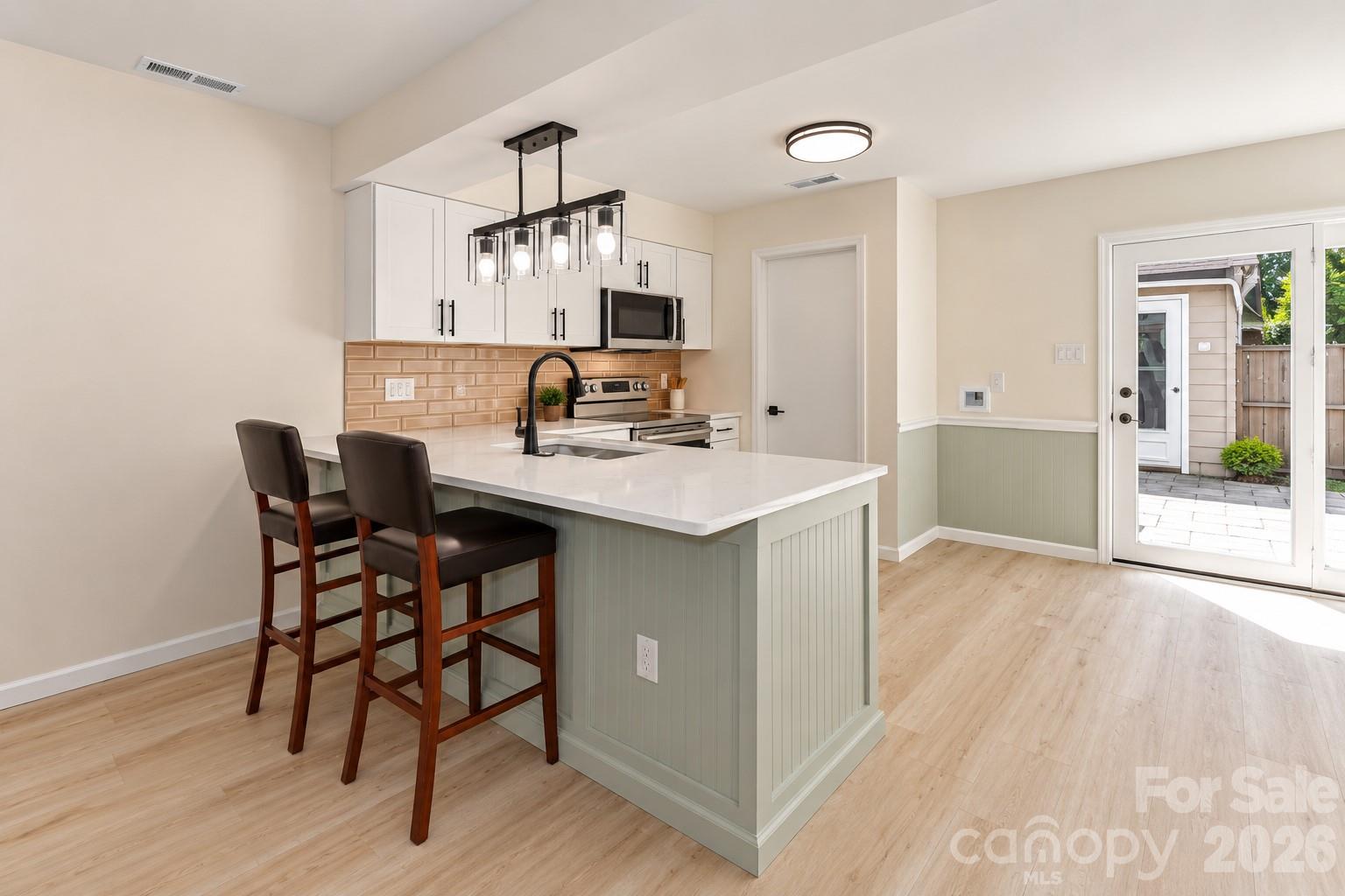 Condominium at 205 S Academy Street, Mooresville, photo 9 of 27