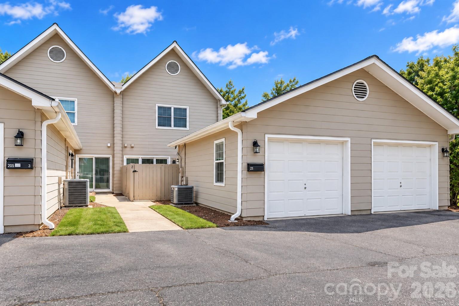 Condominium at 205 S Academy Street, Mooresville, photo 27 of 27