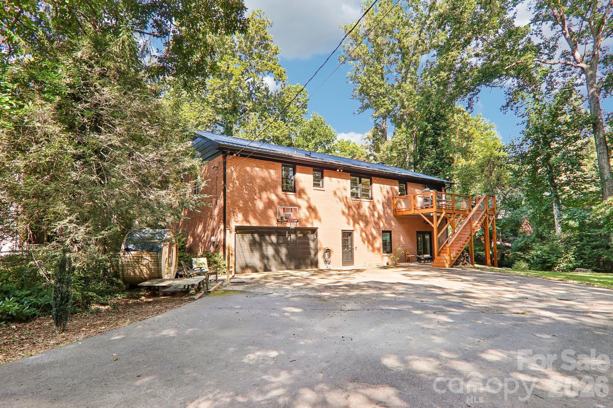 Single Family Residence at 333 Kenilworth Road, Asheville, photo 28 of 35