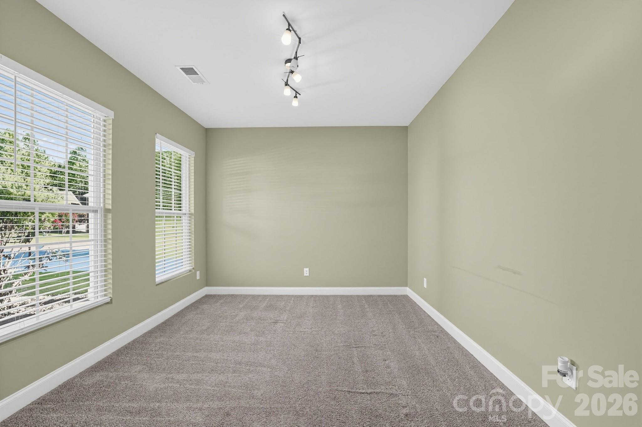 Single Family Residence at 284 Oakbourne Lane, Rock Hill, photo 9 of 26