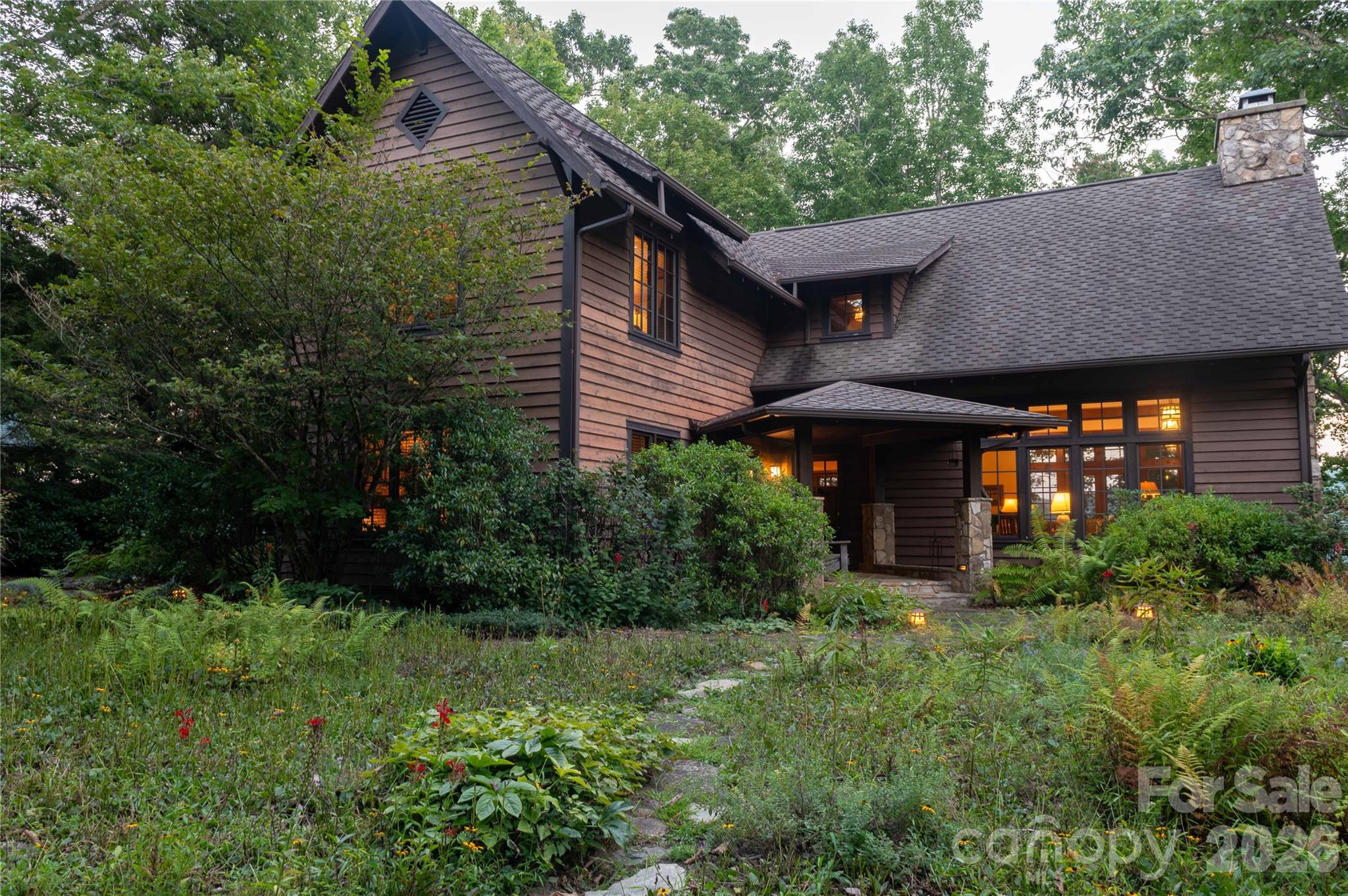Single Family Residence at 86 Forest Ridge Road E, Burnsville, photo 42 of 48
