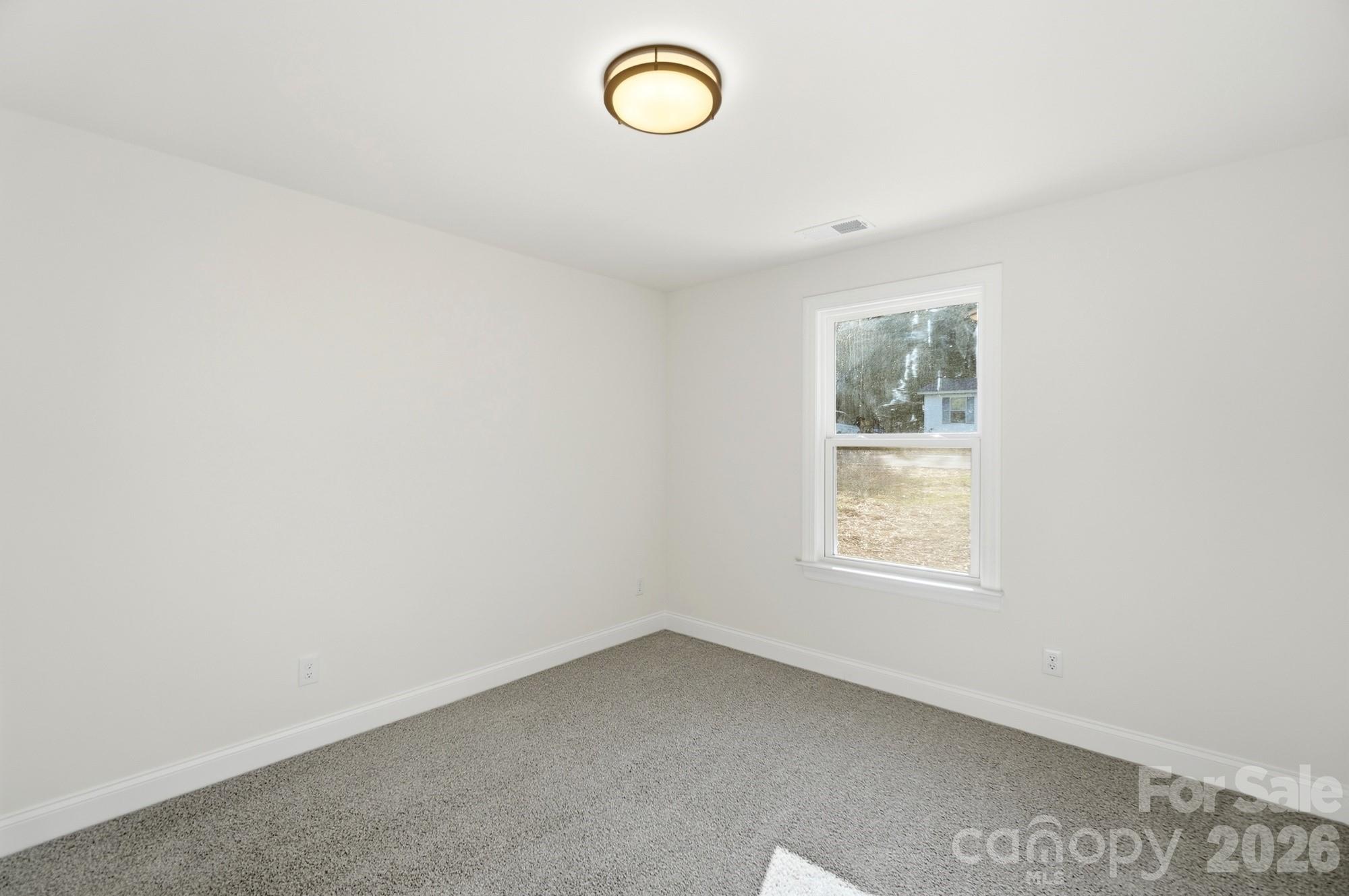 Single Family Residence at 1074 Mountain Crest Drive, Kings Mountain, photo 29 of 45