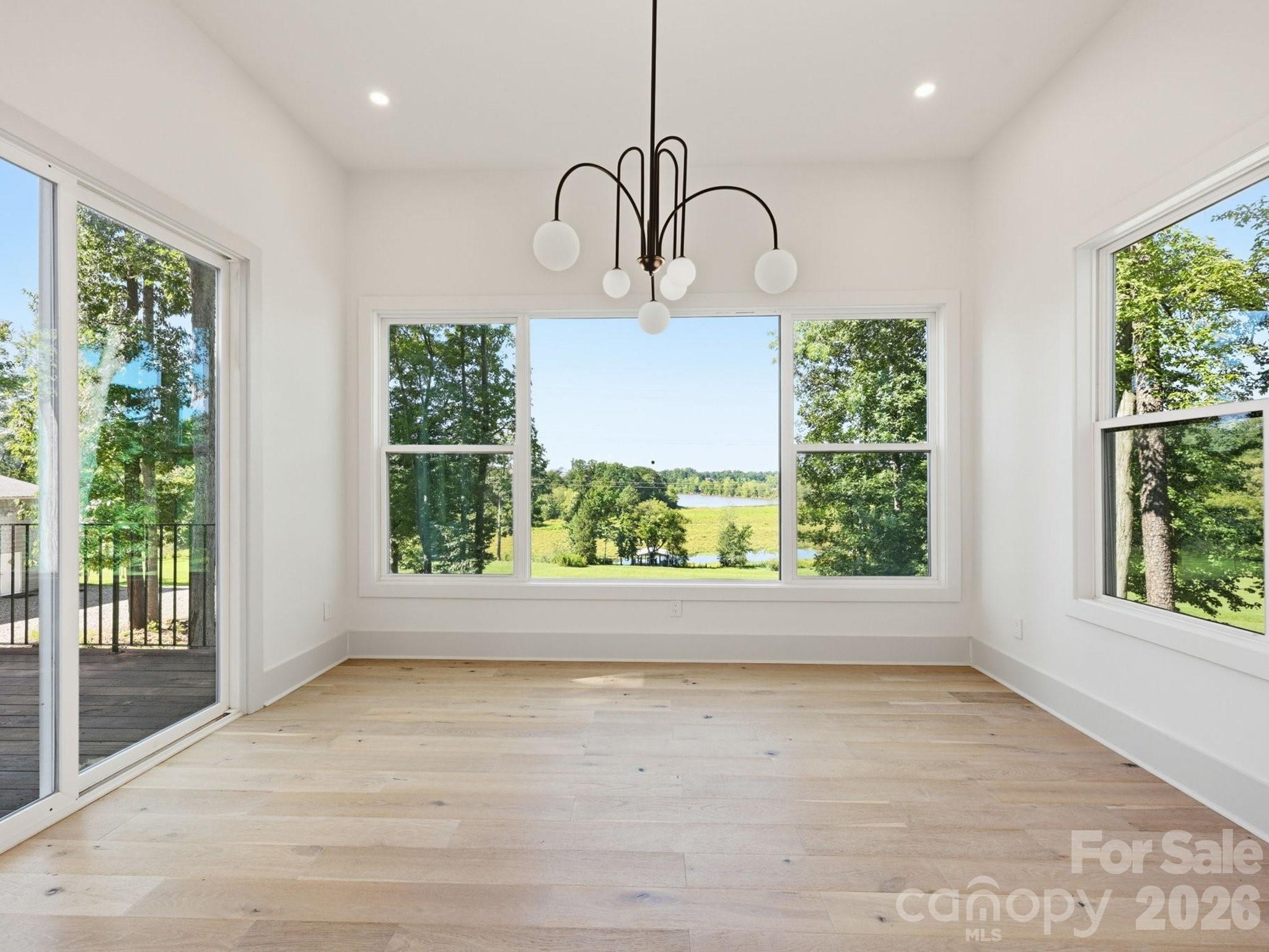 Single Family Residence at 124 Clipper Lane, Mooresville, photo 12 of 48