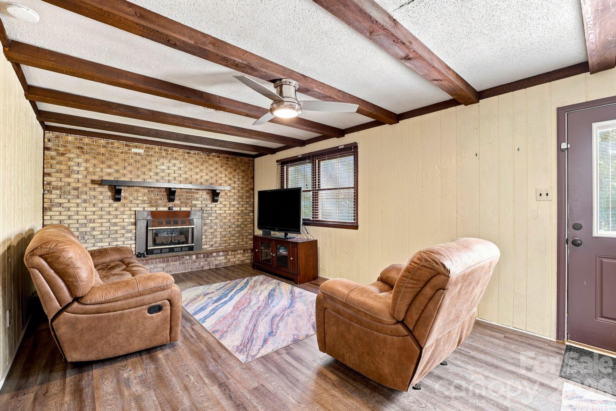 Single Family Residence at 5421 Woodside Drive, Rock Hill, photo 10 of 33