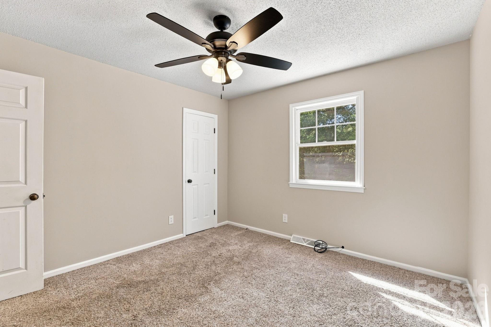 Single Family Residence at 5421 Woodside Drive, Rock Hill, photo 20 of 33