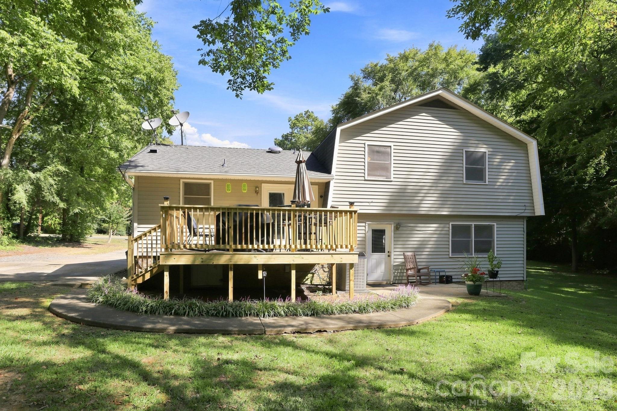 Single Family Residence at 5421 Woodside Drive, Rock Hill, photo 25 of 33