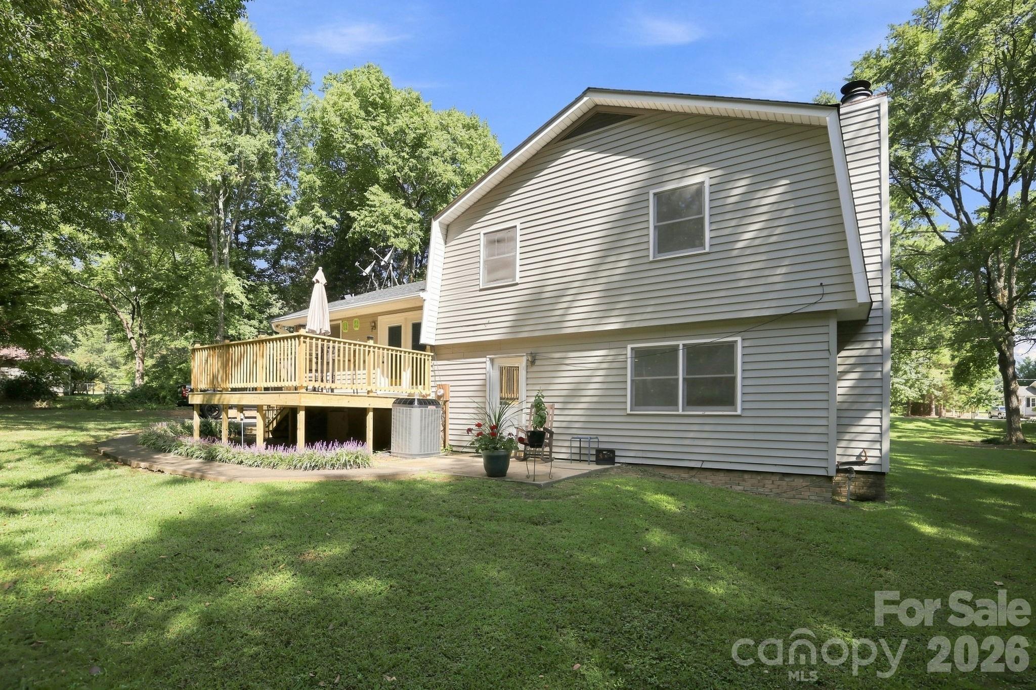 Single Family Residence at 5421 Woodside Drive, Rock Hill, photo 26 of 33