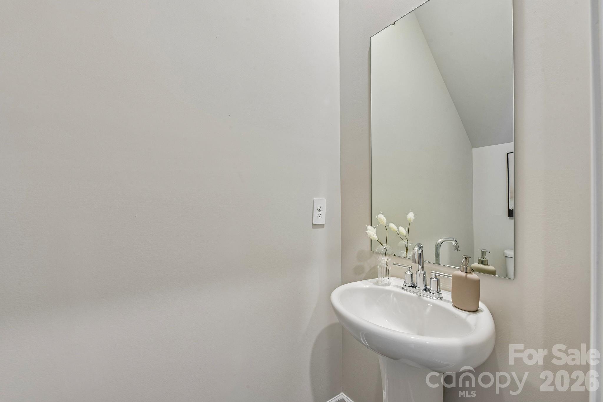Single Family Residence at 205 Alden Court, Shelby, photo 6 of 19
