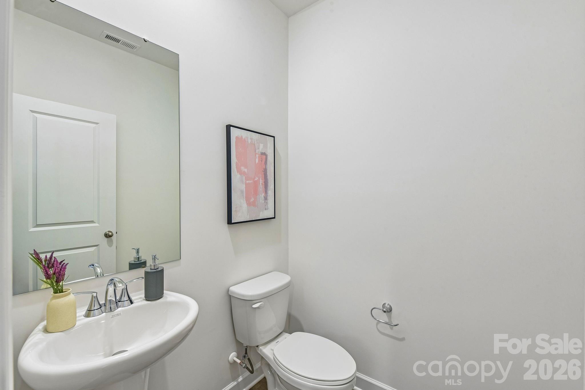 Single Family Residence at 2088 Sunflower Circle, Newton, photo 2 of 28