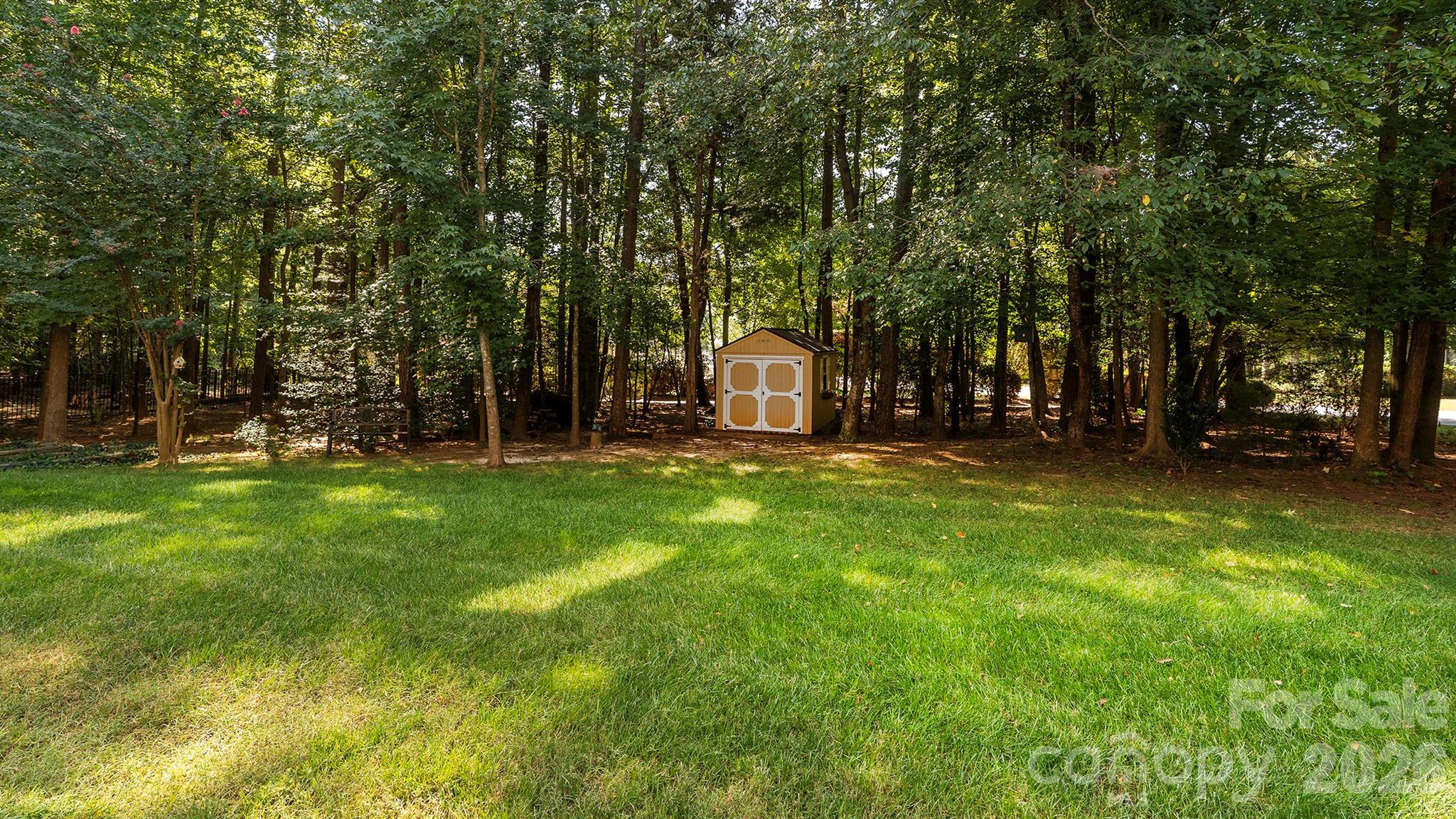 Private yard... - 7786 Chapel Creek Drive, Denver