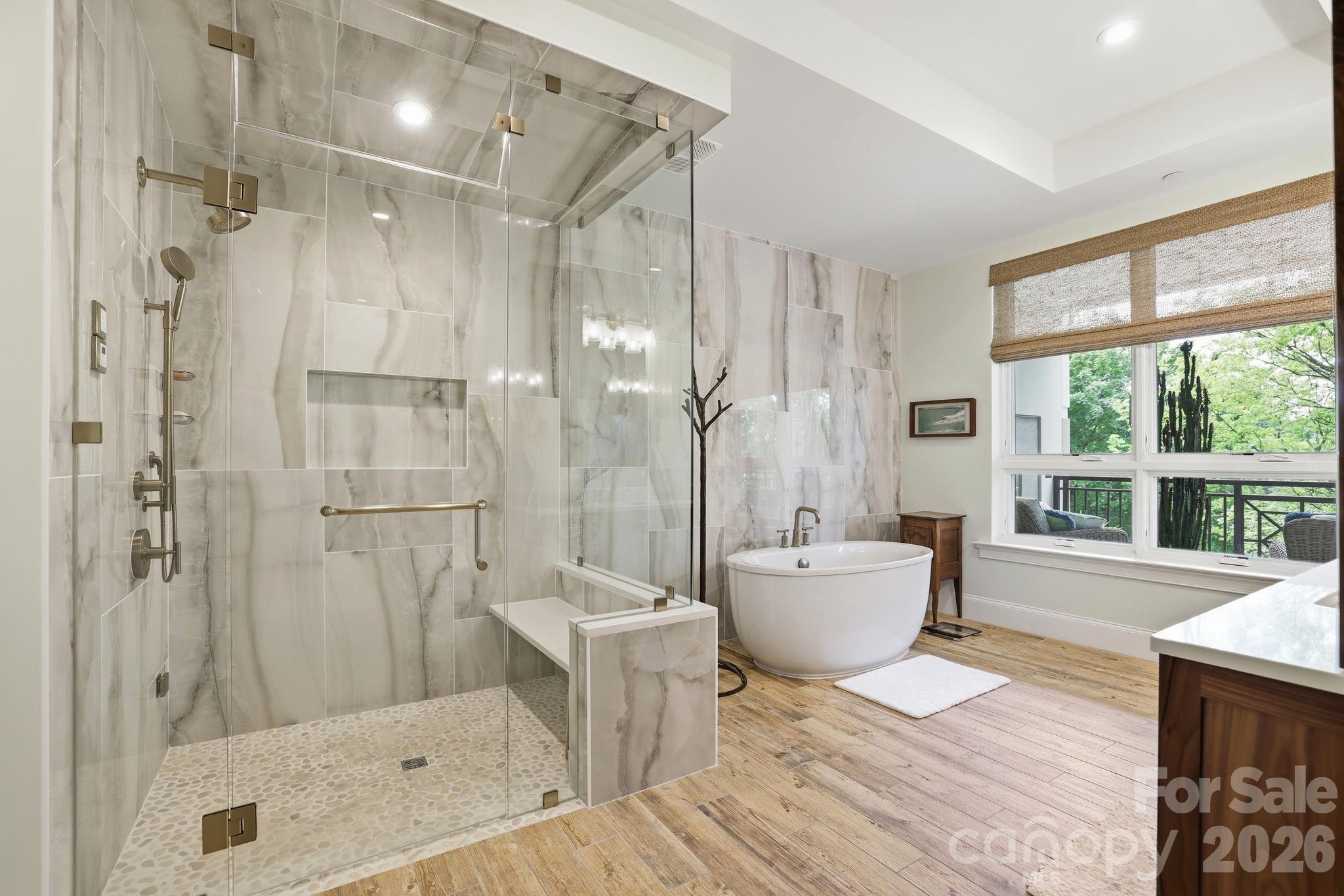 Condominium at 130 Cherokee Road, Charlotte, photo 23 of 48