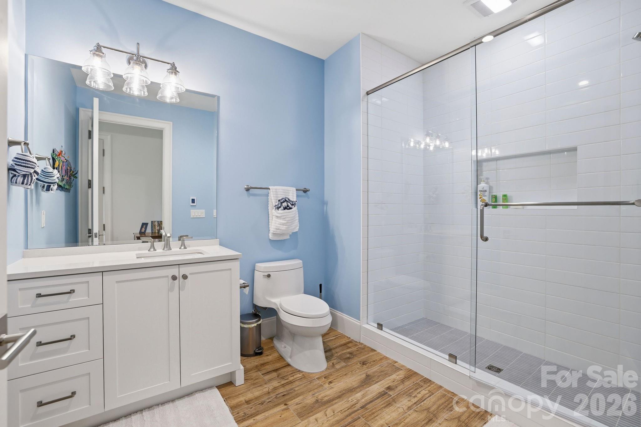 Condominium at 130 Cherokee Road, Charlotte, photo 27 of 48