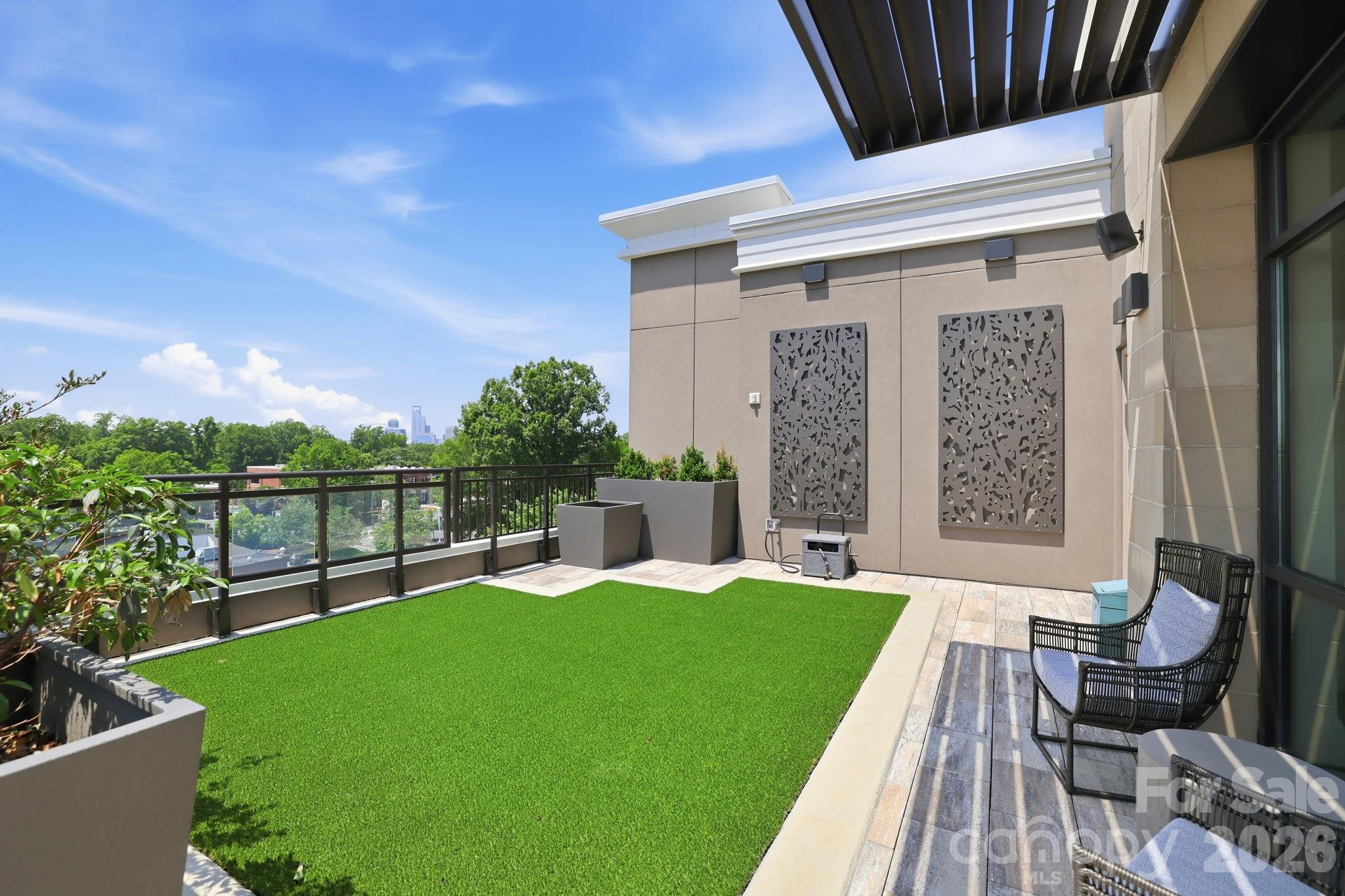 Condominium at 130 Cherokee Road, Charlotte, photo 39 of 48