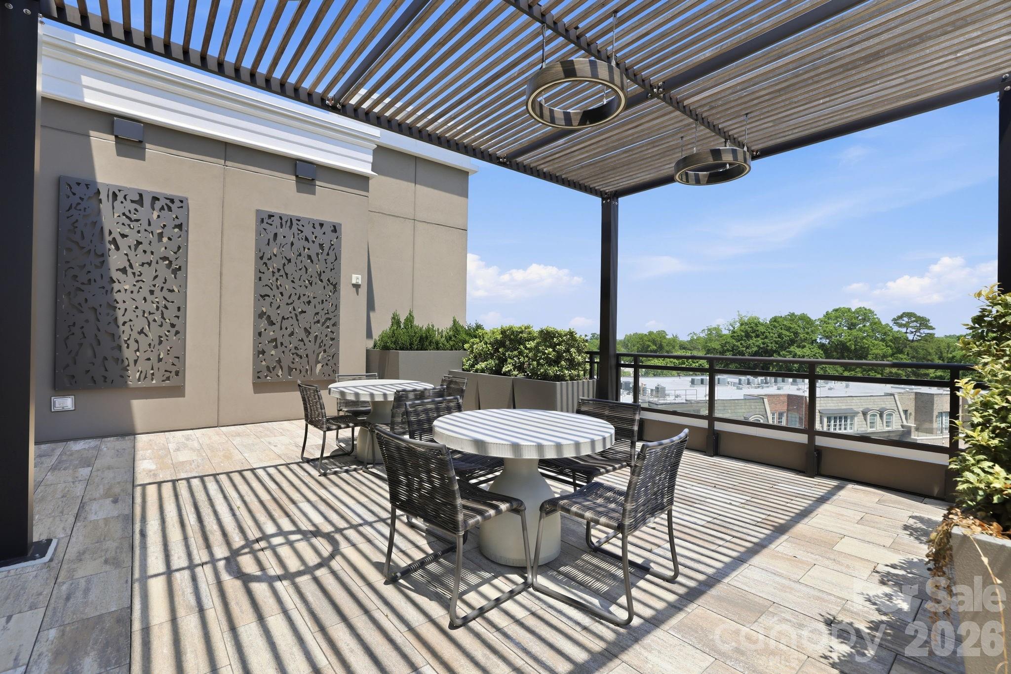 Condominium at 130 Cherokee Road, Charlotte, photo 41 of 48