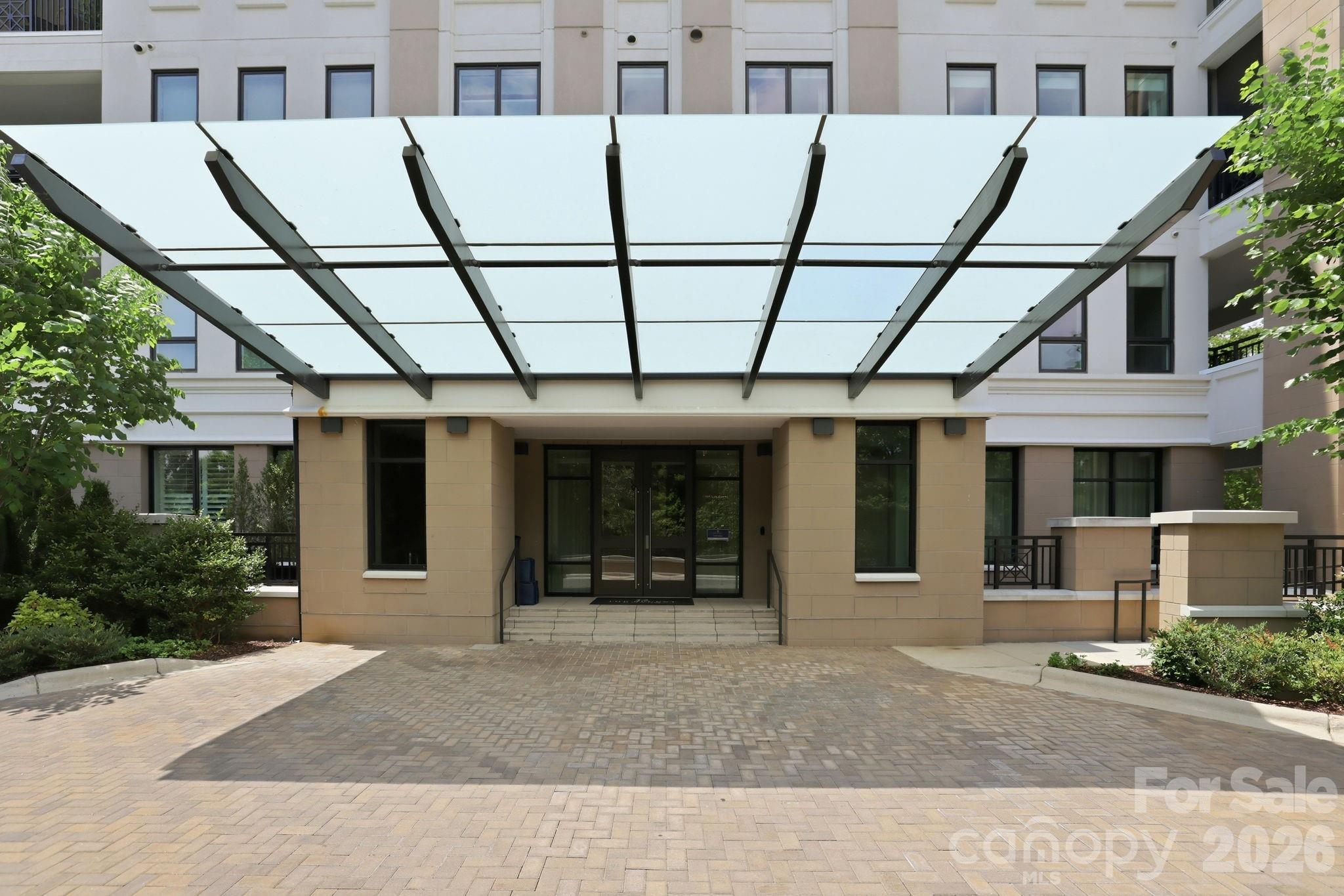 Condominium at 130 Cherokee Road, Charlotte, photo 46 of 48
