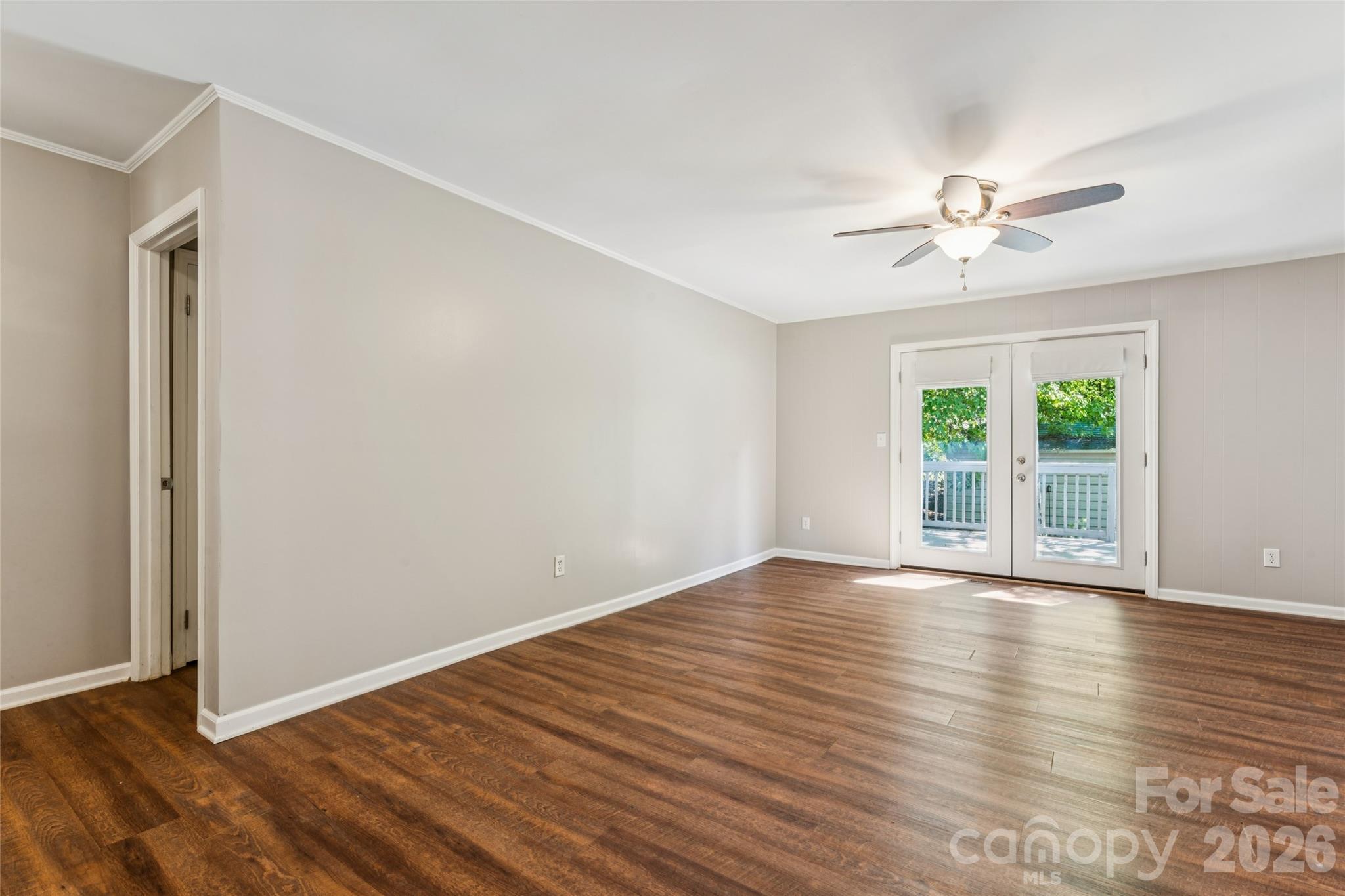 Single Family Residence at 611 Woodland Drive, Rockwell, photo 10 of 48